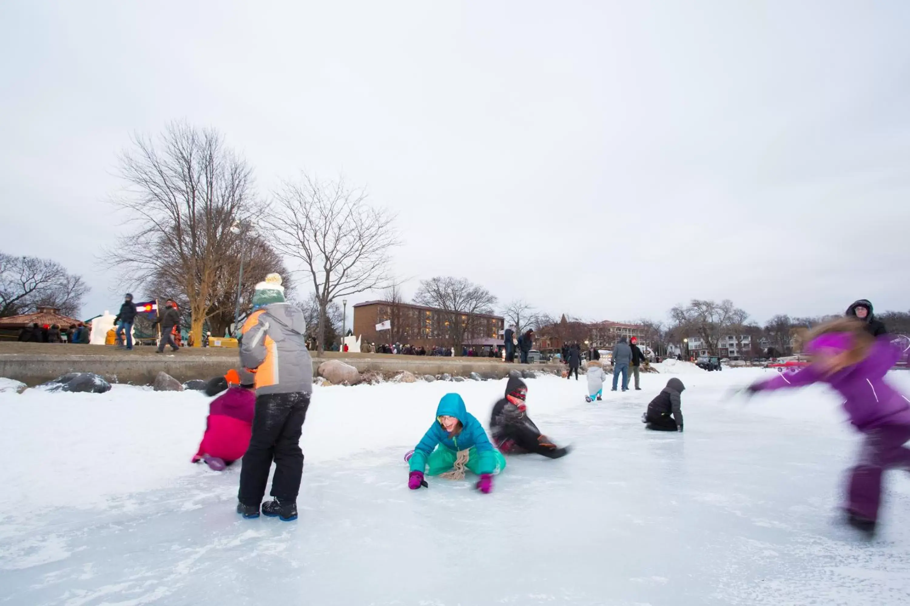 Area and facilities, Winter in Harbor Shores on Lake Geneva