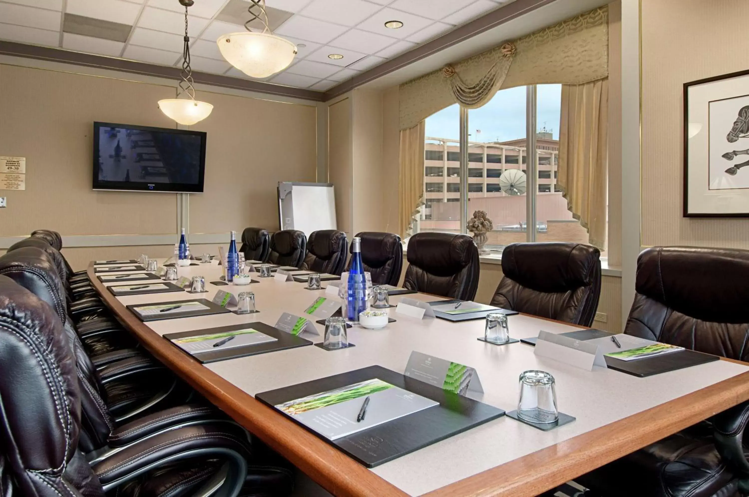 Meeting/conference room in Hilton Cincinnati Netherland Plaza