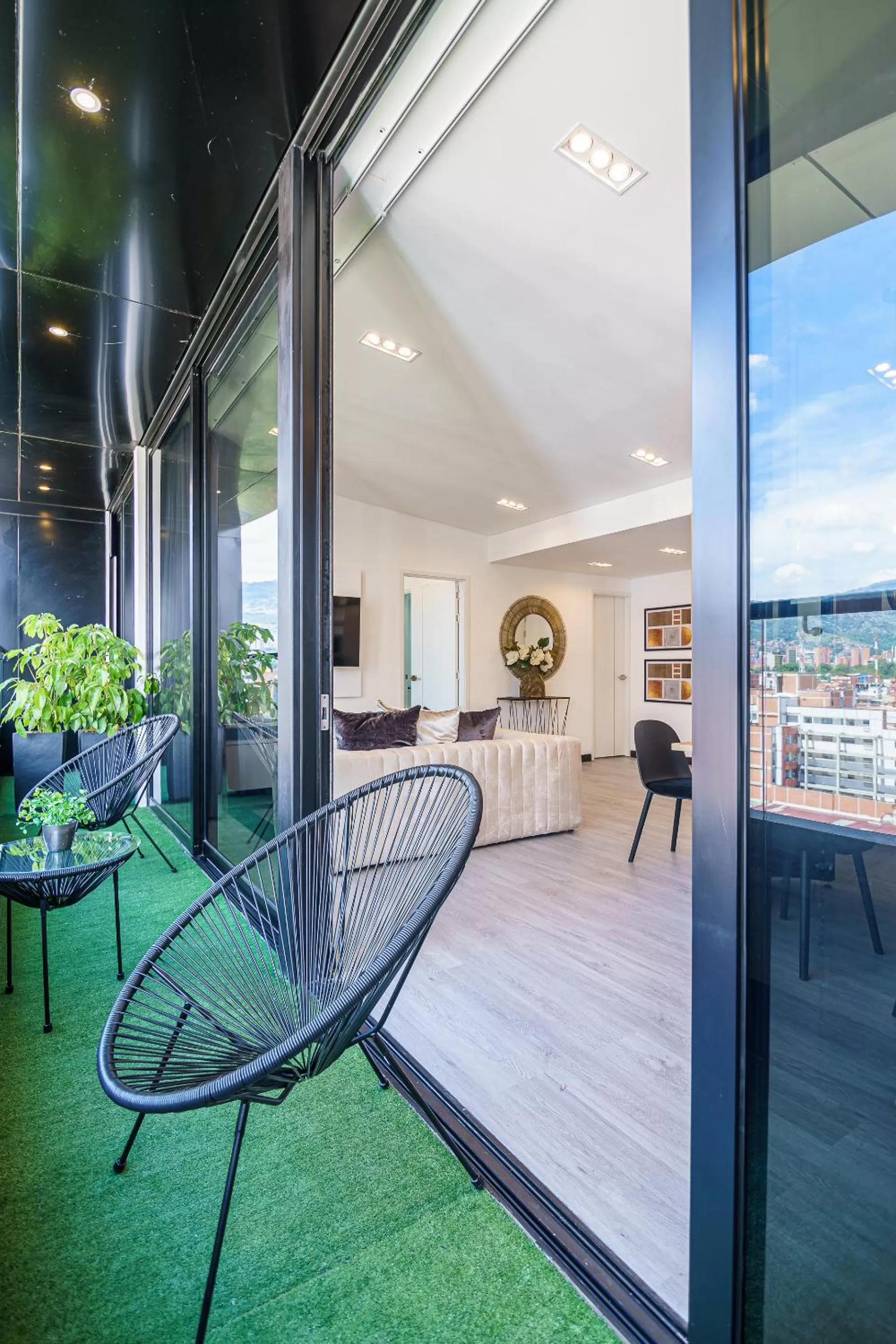 Balcony/Terrace in First Class Hotel