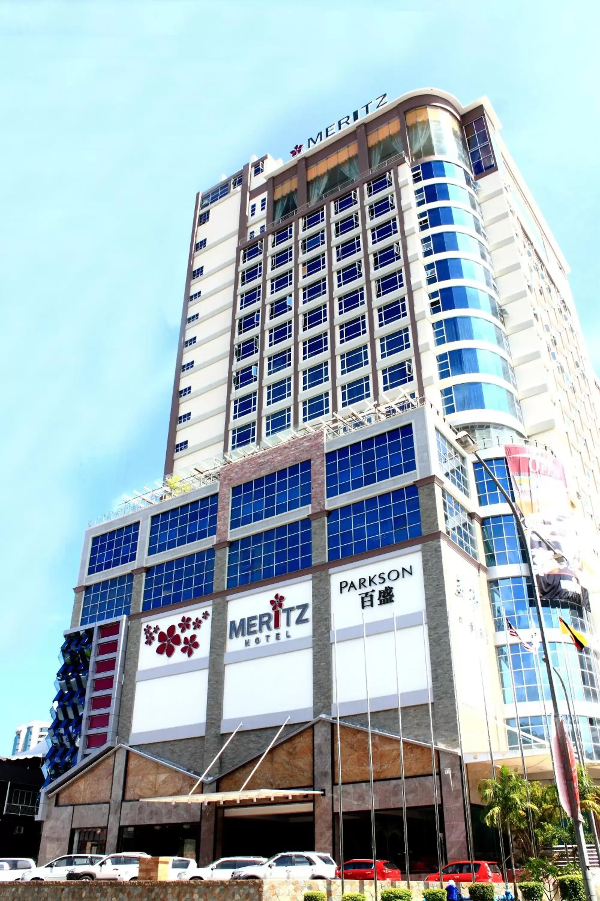 Facade/entrance, Property Building in Meritz Hotel