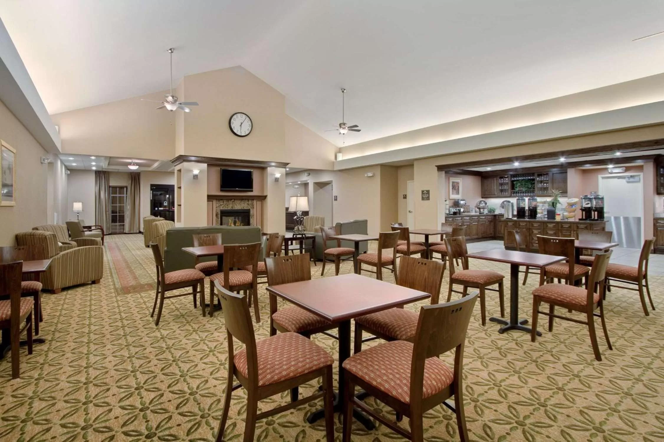Restaurant/places to eat in Homewood Suites by Hilton Rochester - Victor