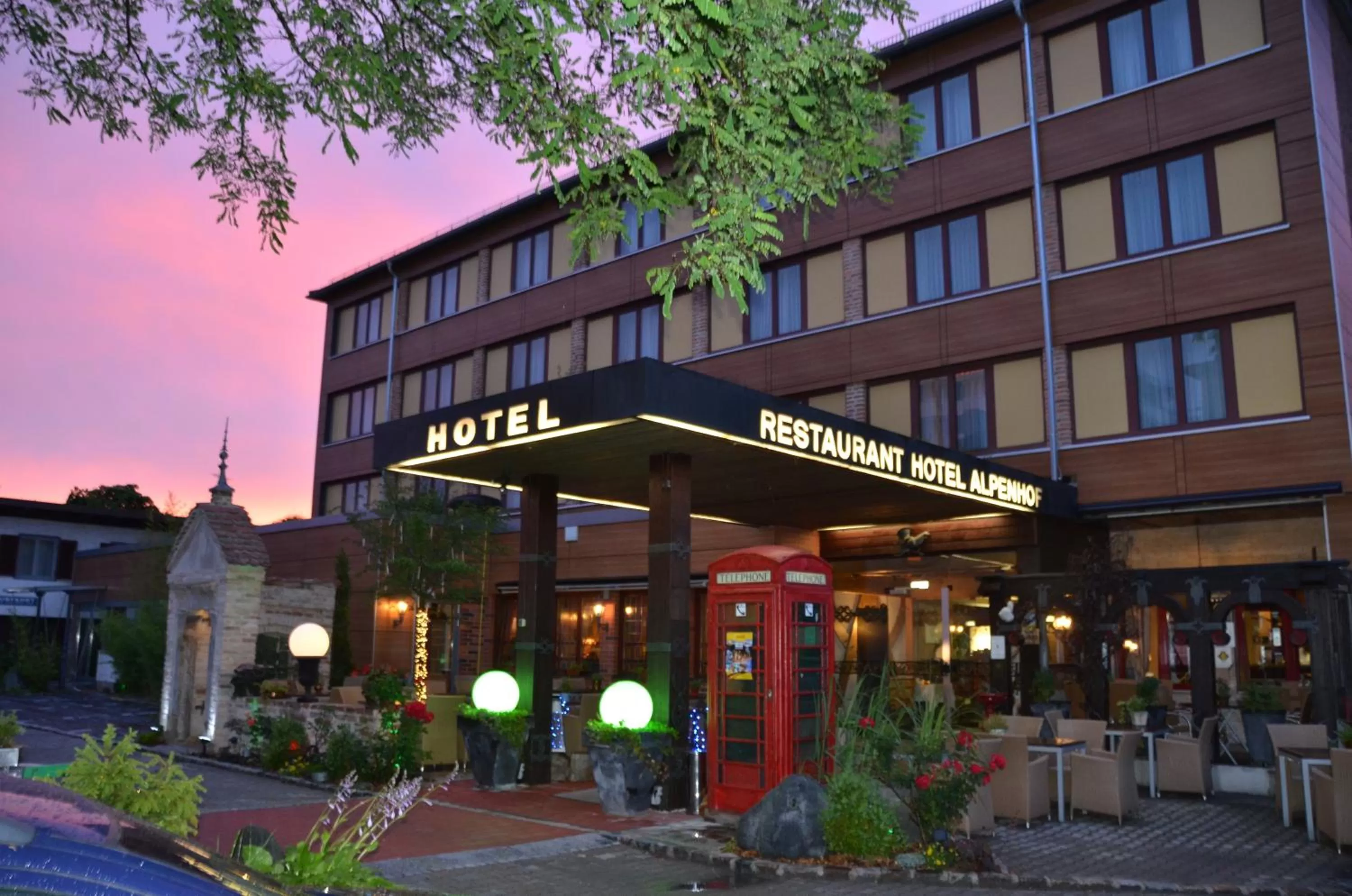 Facade/entrance in Ringhotel Alpenhof - Patchworkhotel