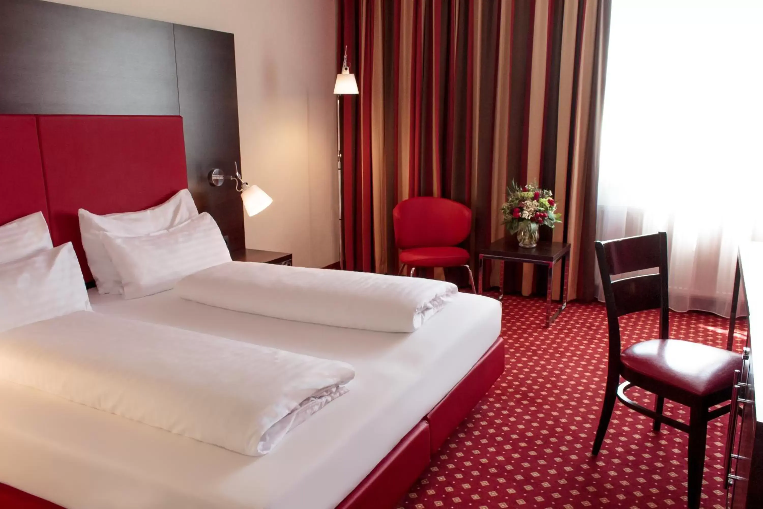 Photo of the whole room, Bed in Best Western Plaza Hotel Wels