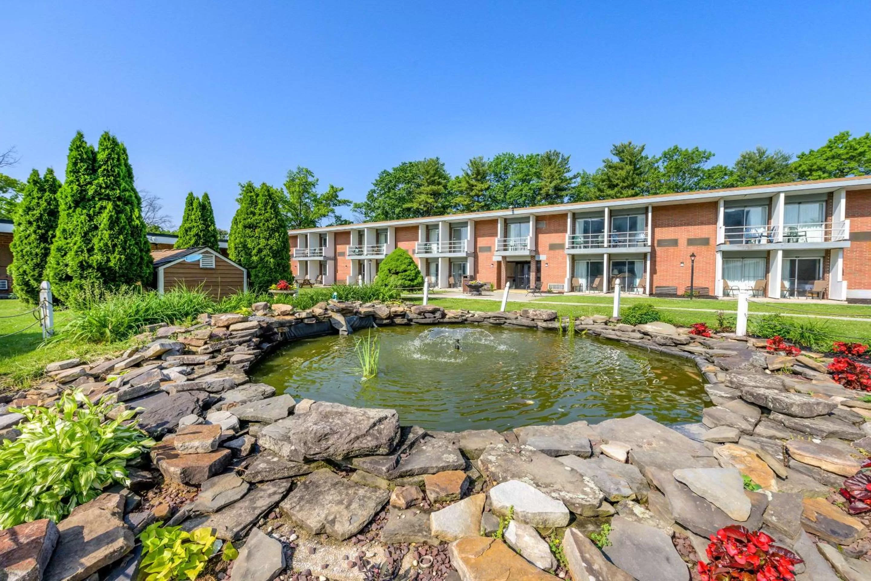 Property building in Inn at Lebanon - Hershey & Manheim area