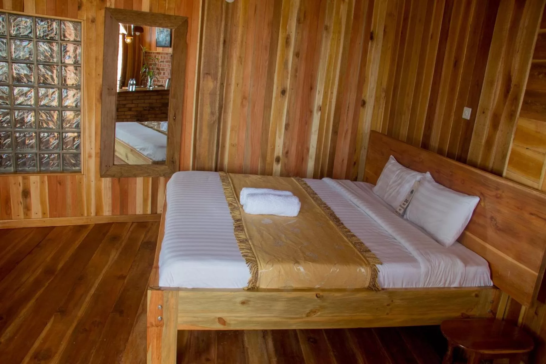 Bed in Nile Front Cottages