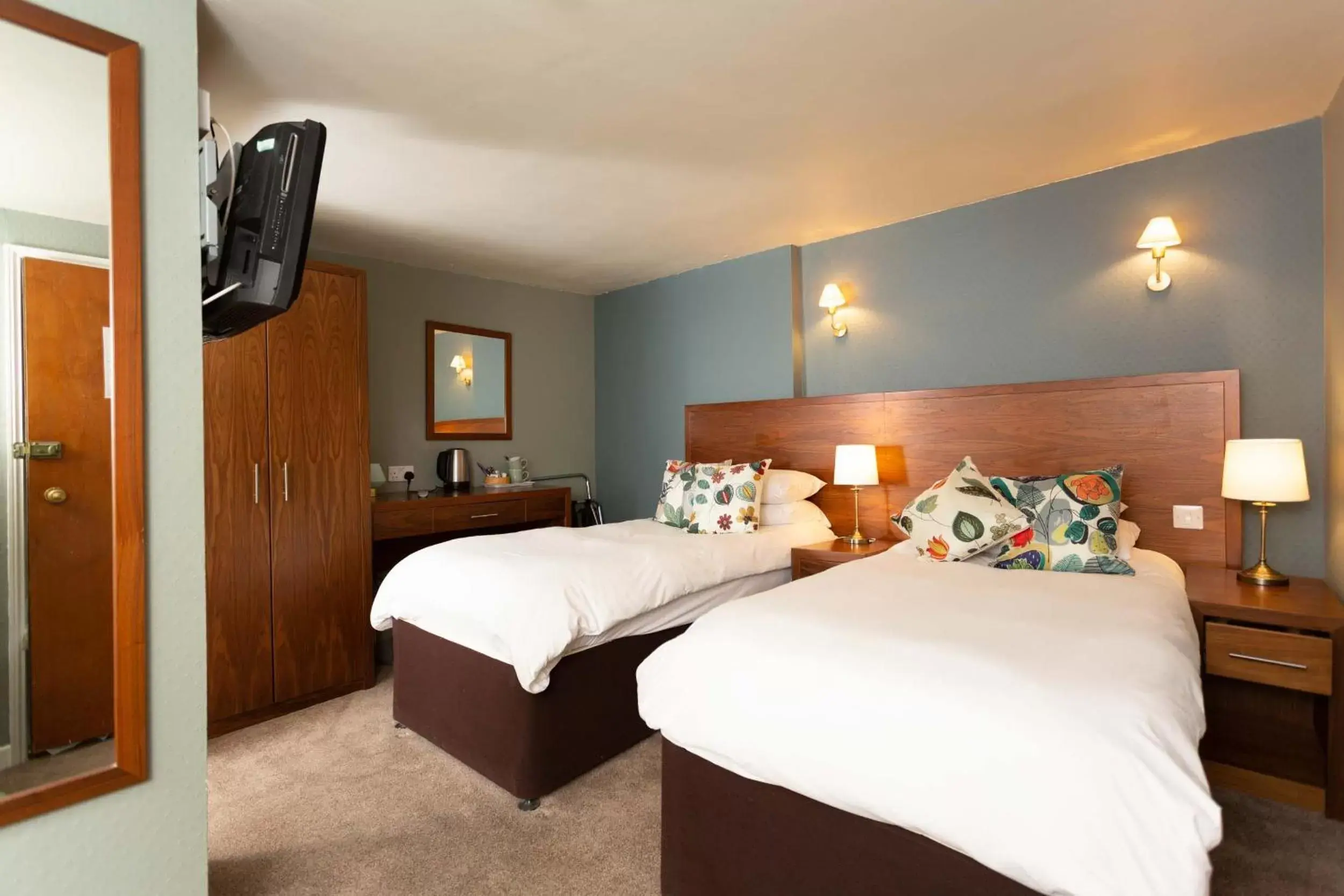 Bed in Queens Head Hotel