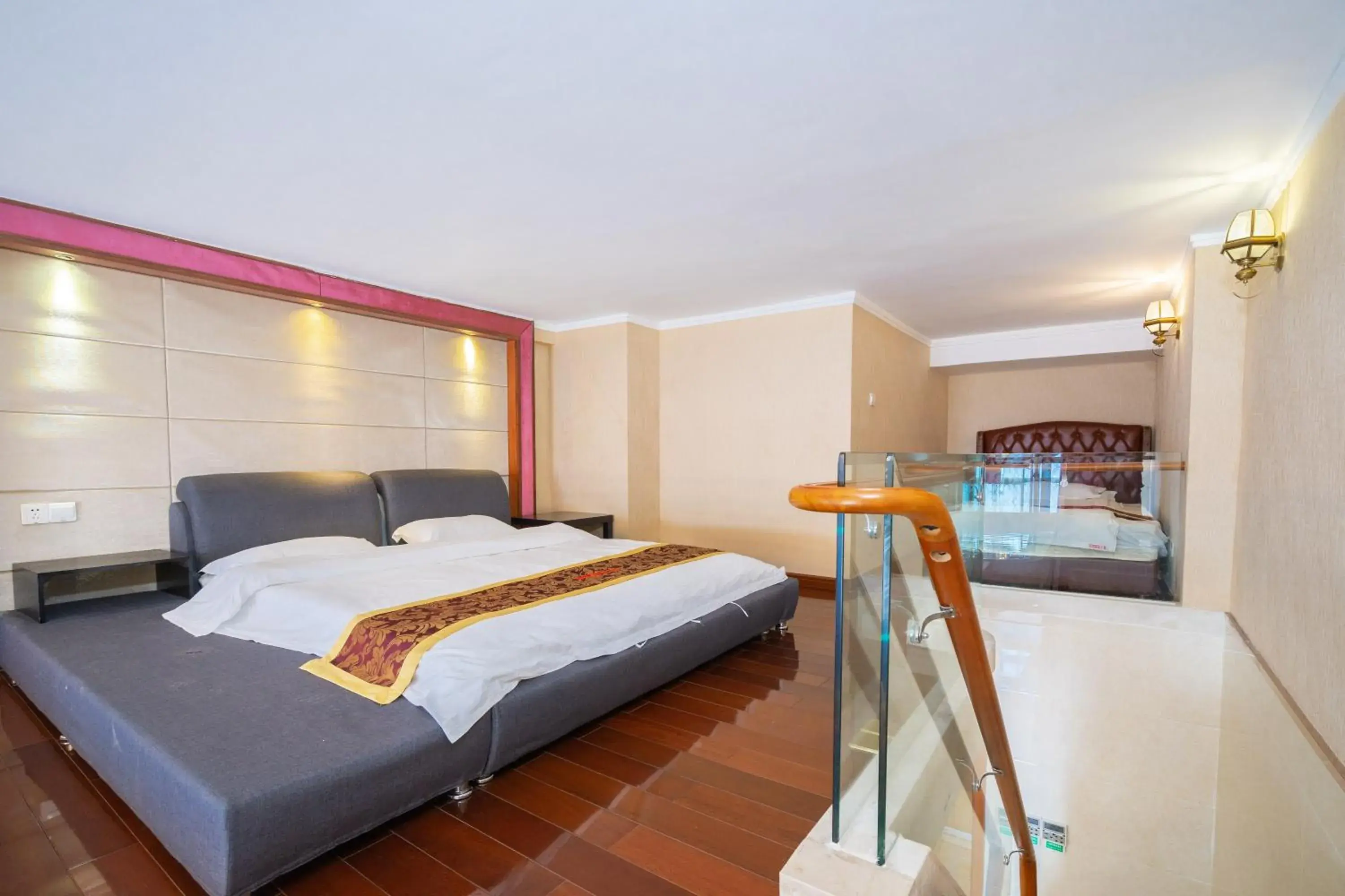 bunk bed, Bed in Guangzhou Hakka Apartment Beijing Road bunk bed, Bed in Guangzhou Hakka Apartment Beijing Road