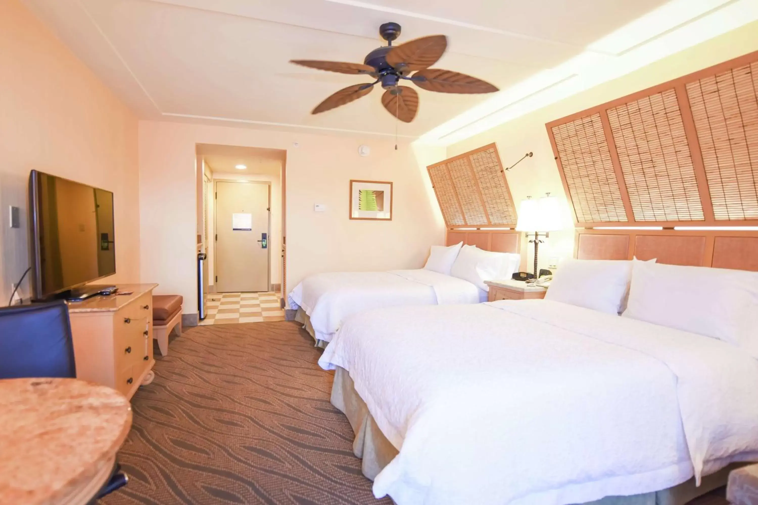 Bedroom, Bed in Hampton Inn Key Largo