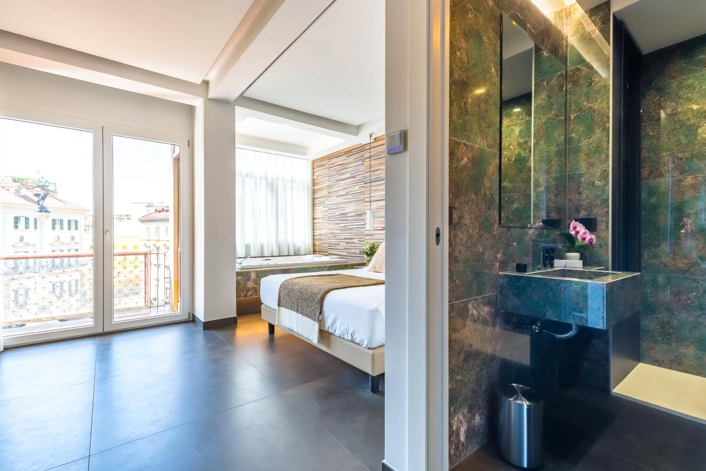 Bed in Dei Martiri Suite