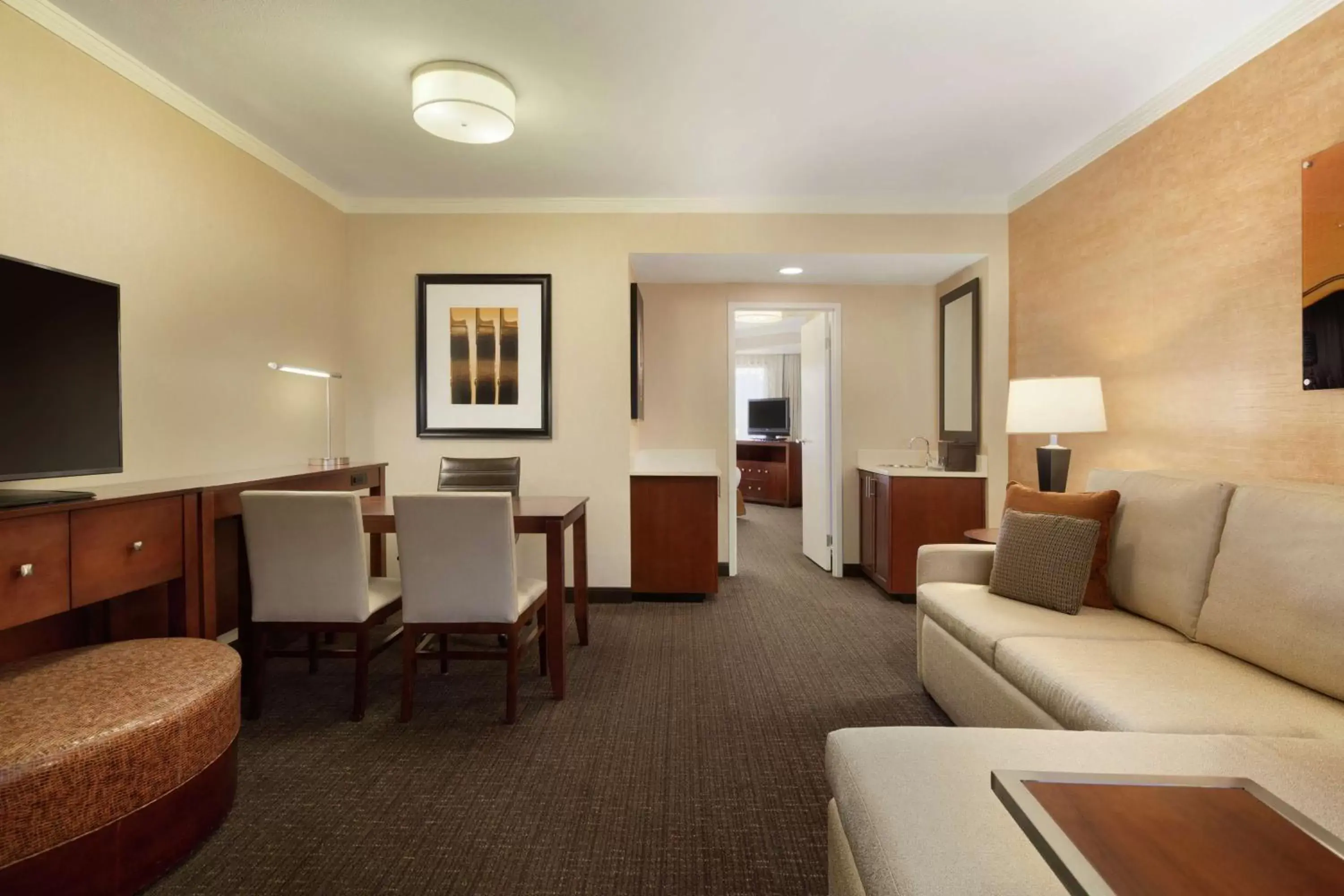 Bedroom, Seating Area in Embassy Suites by Hilton Austin Downtown South Congress