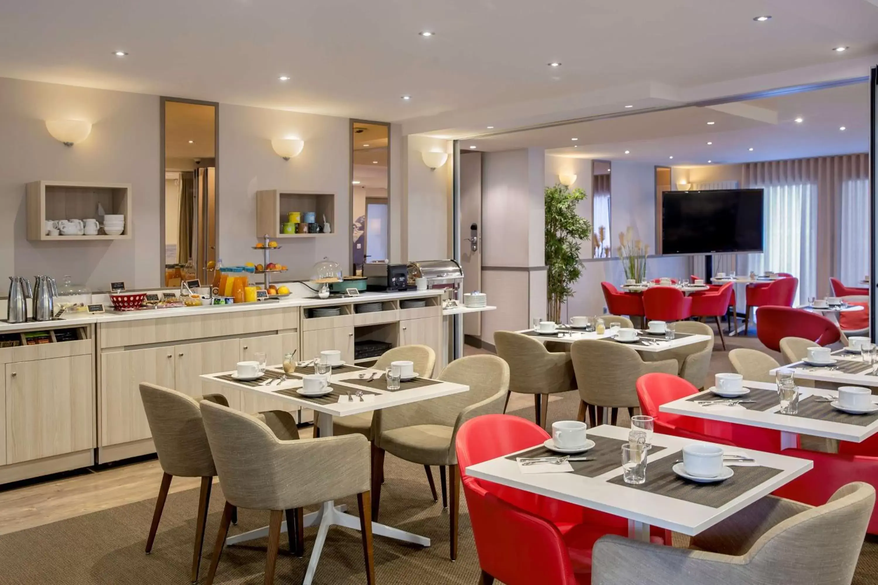 Restaurant/Places to Eat in Best Western Les Bains Hotel et SPA