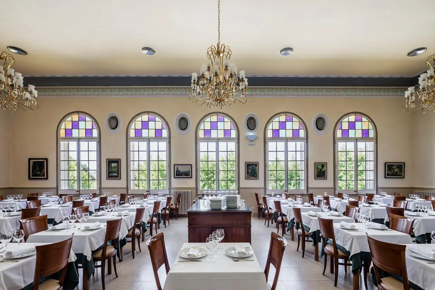 Restaurant/places to eat in Balneari Termes Victòria Restaurant/places to eat in Balneari Termes Victòria