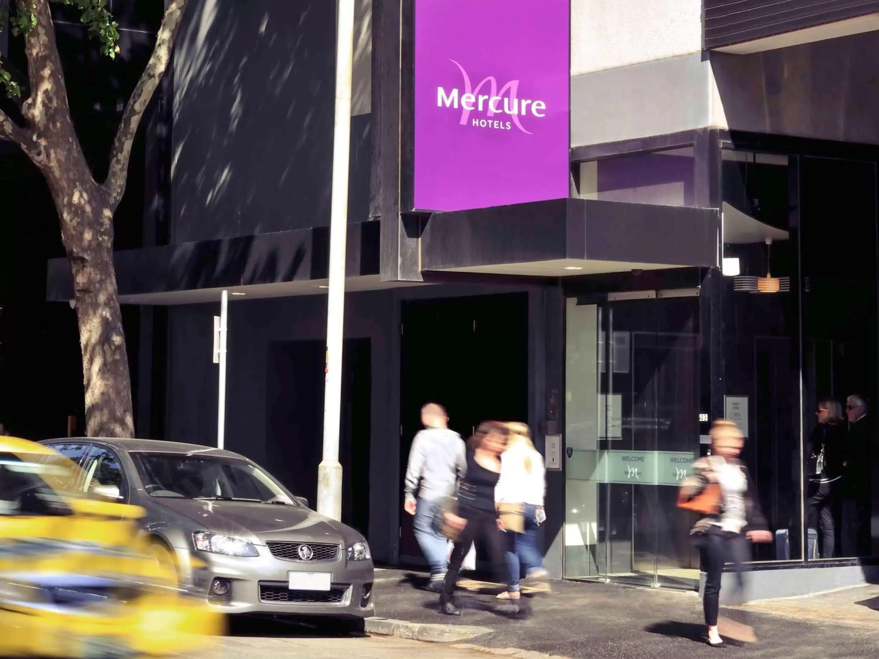 Property building in Mercure Melbourne Therry Street