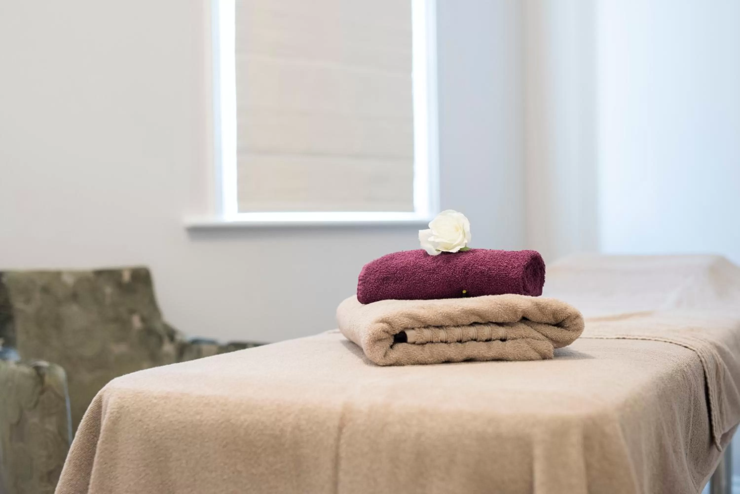 Massage, Bed in Yarrow Hotel