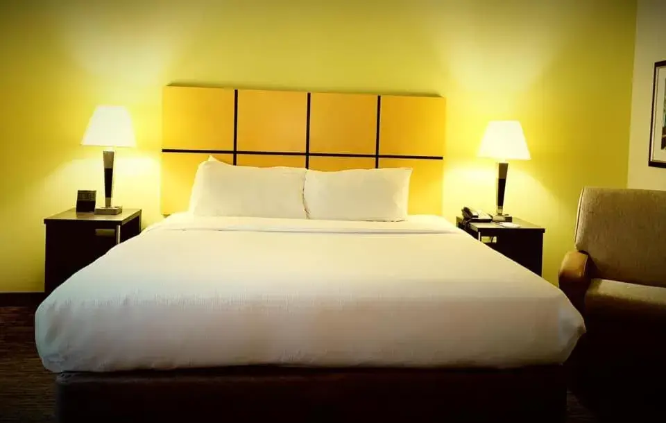 One-Bedroom Queen Room with Mobility Accessible Tub - Non-Smoking in Candlewood Suites Belle Vernon by IHG One-Bedroom Queen Room with Mobility Accessible Tub - Non-Smoking in Candlewood Suites Belle Vernon by IHG