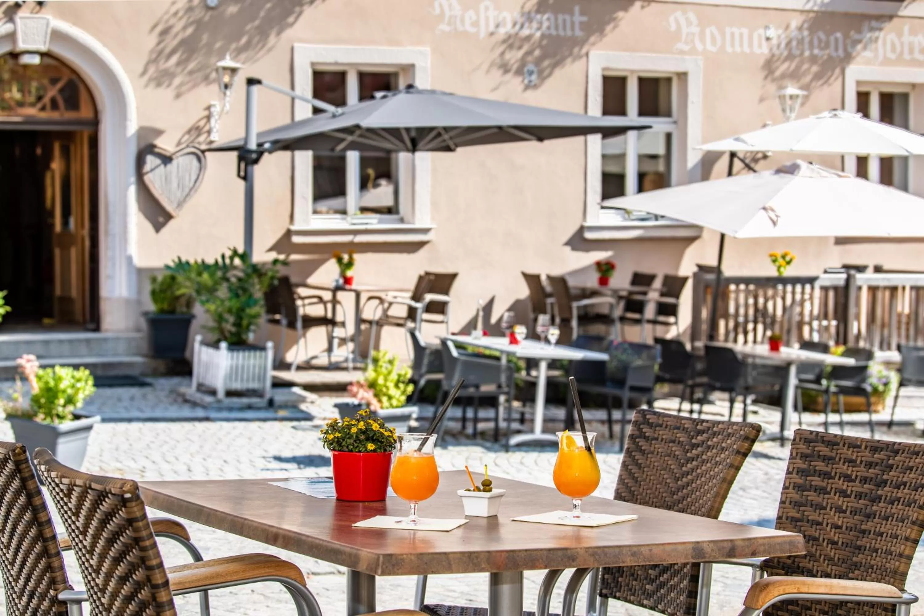 Restaurant/places to eat in Romantica Hotel Blauer Hecht