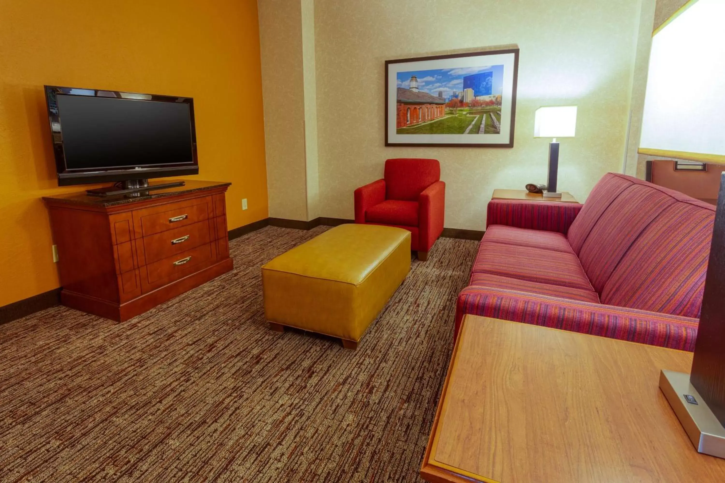 Photo of the whole room, Seating Area in Drury Inn & Suites Indianapolis Northeast