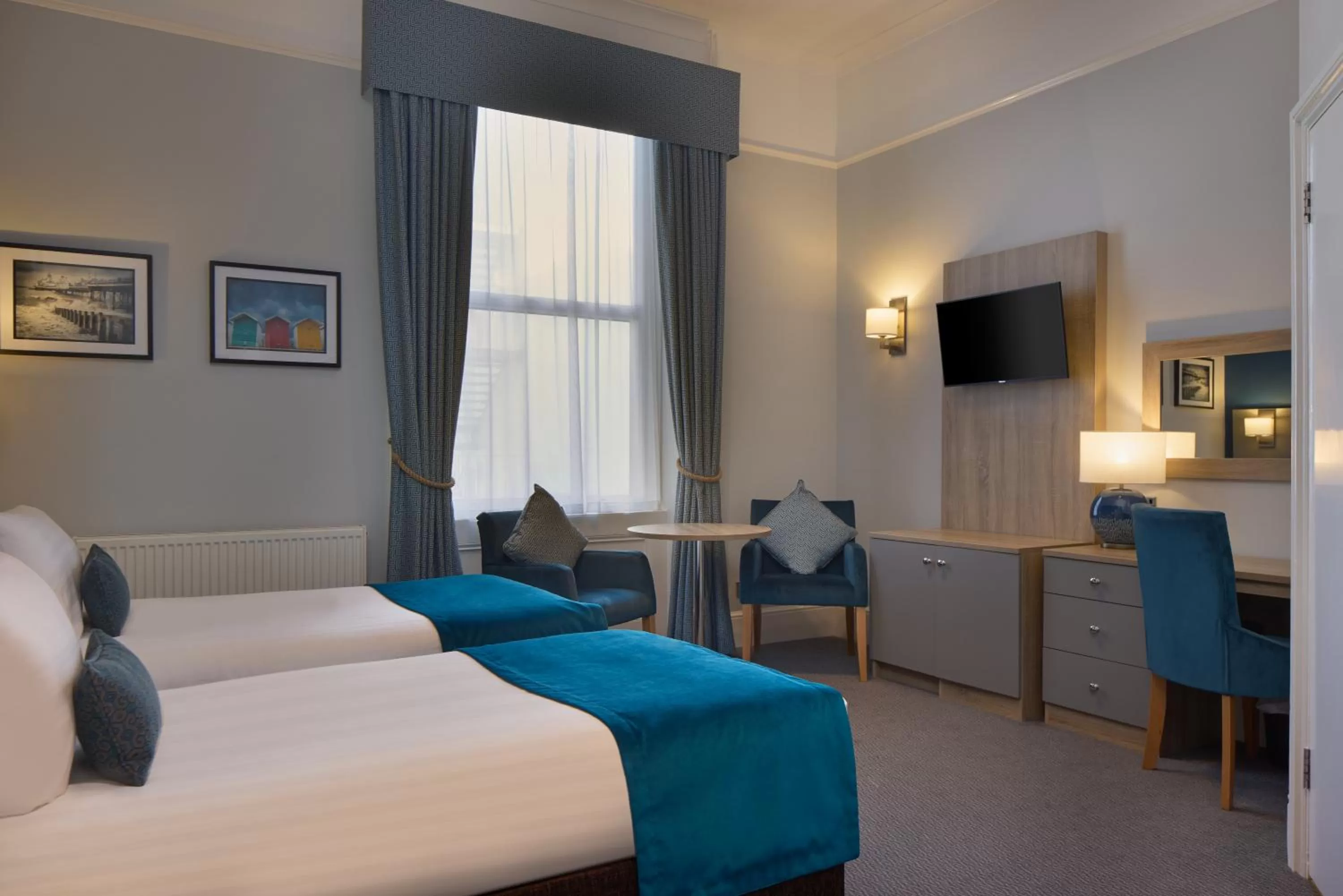 Bedroom, Bed in The Lansdowne, Eastbourne