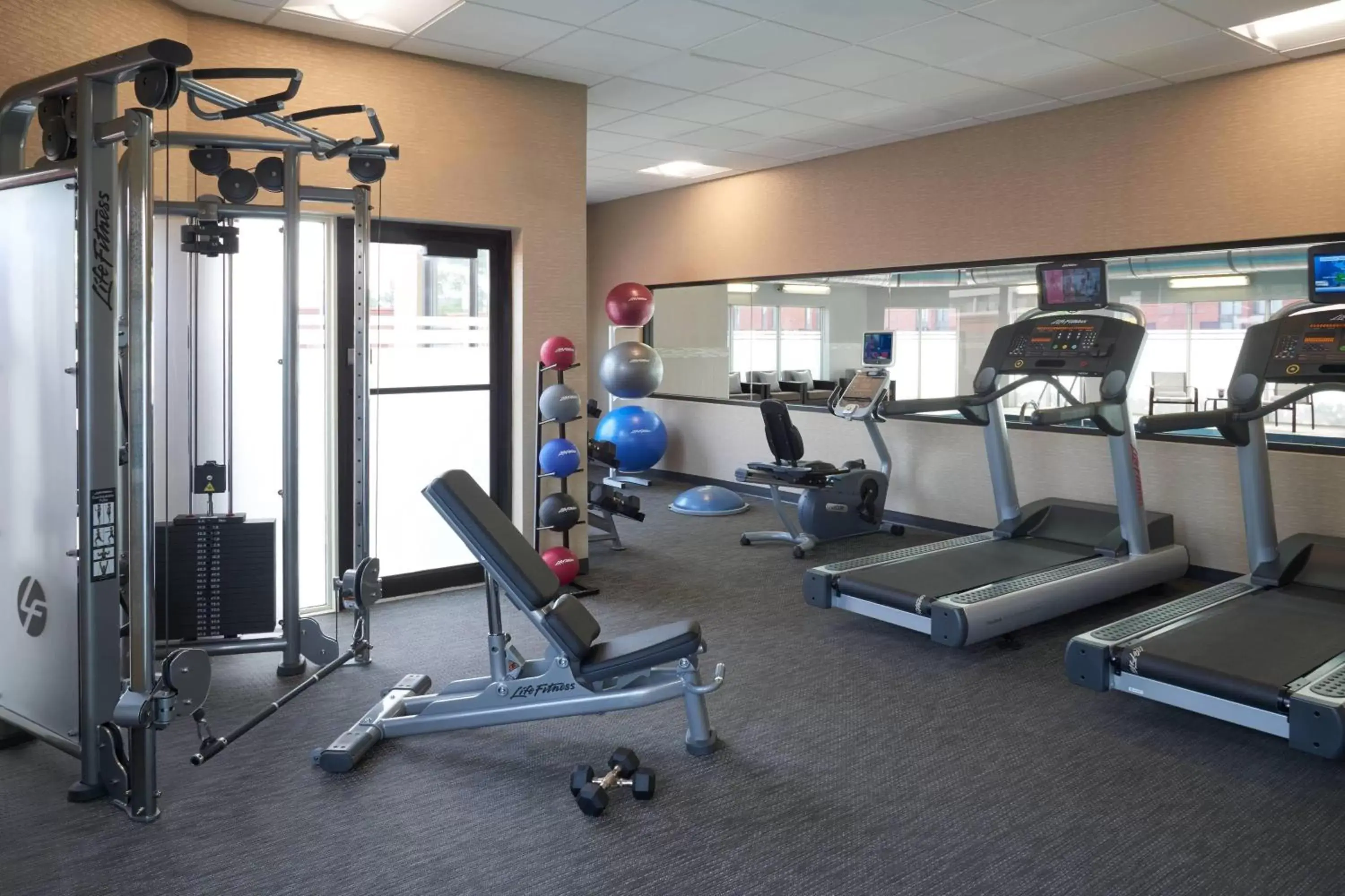 Fitness centre/facilities, Fitness Center/Facilities in Courtyard by Marriott Toronto Airport