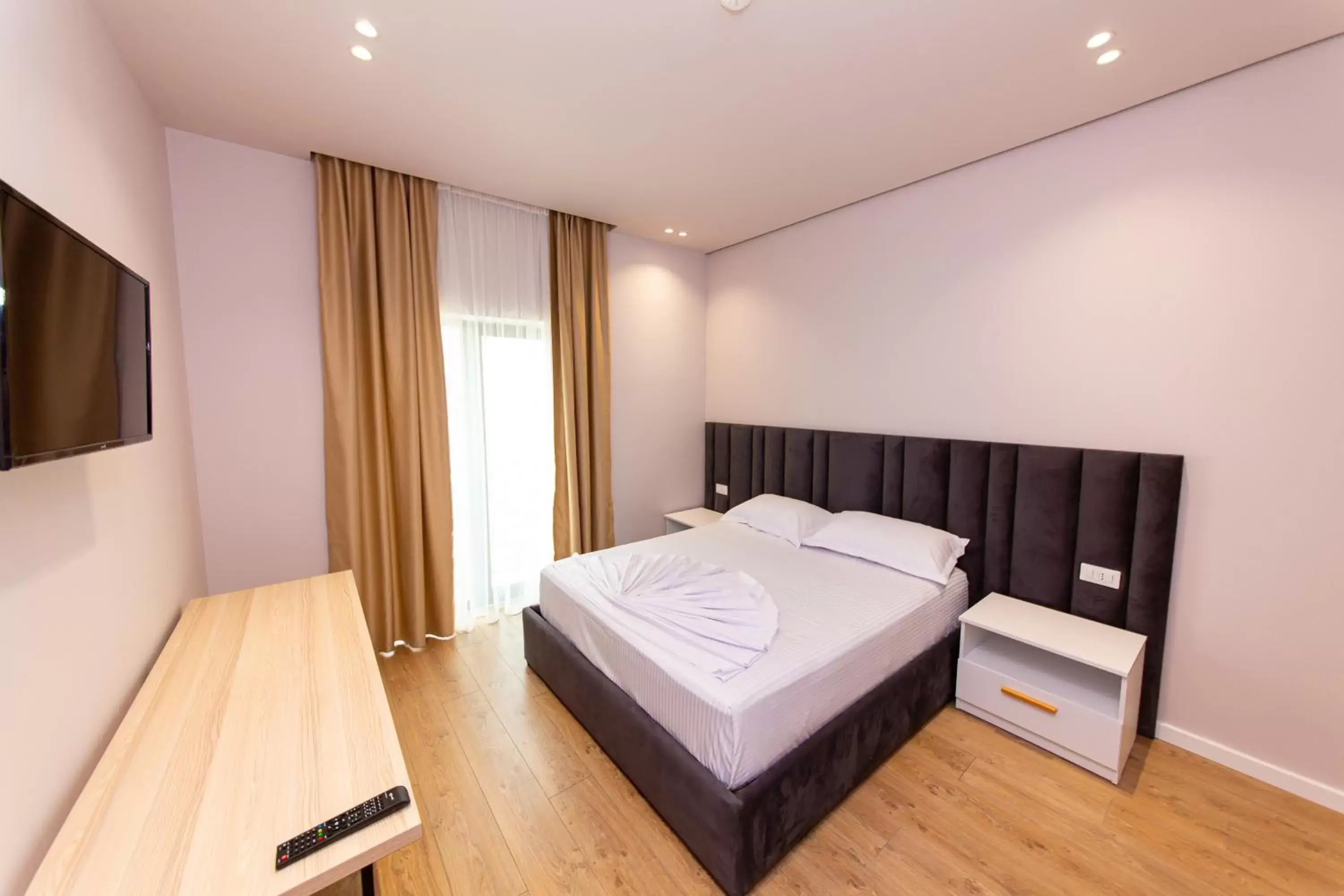 Double Room with French Balcony in Hotel Alion Double Room with French Balcony in Hotel Alion