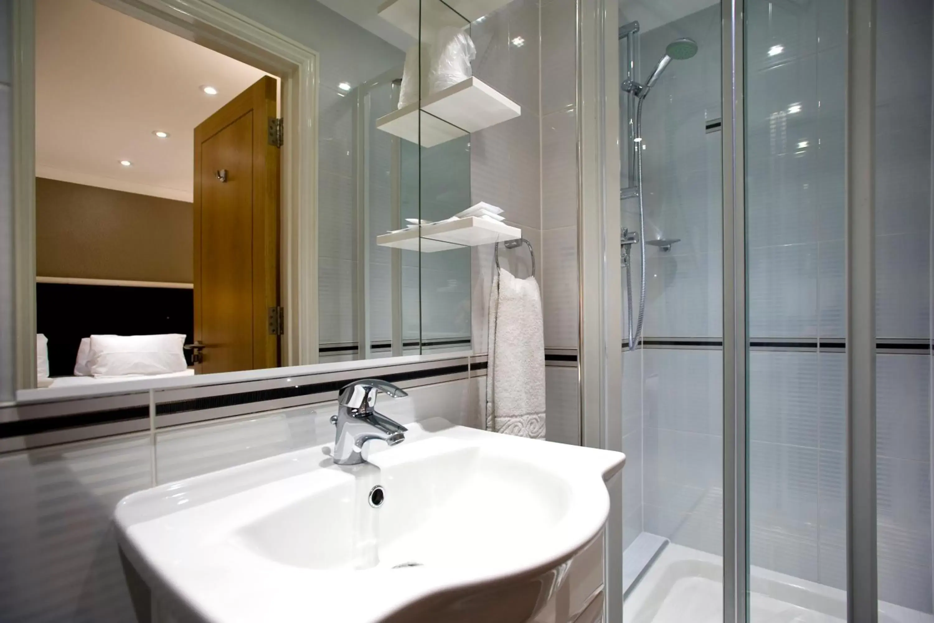 Bathroom in Best Western Chiswick Palace & Suites London