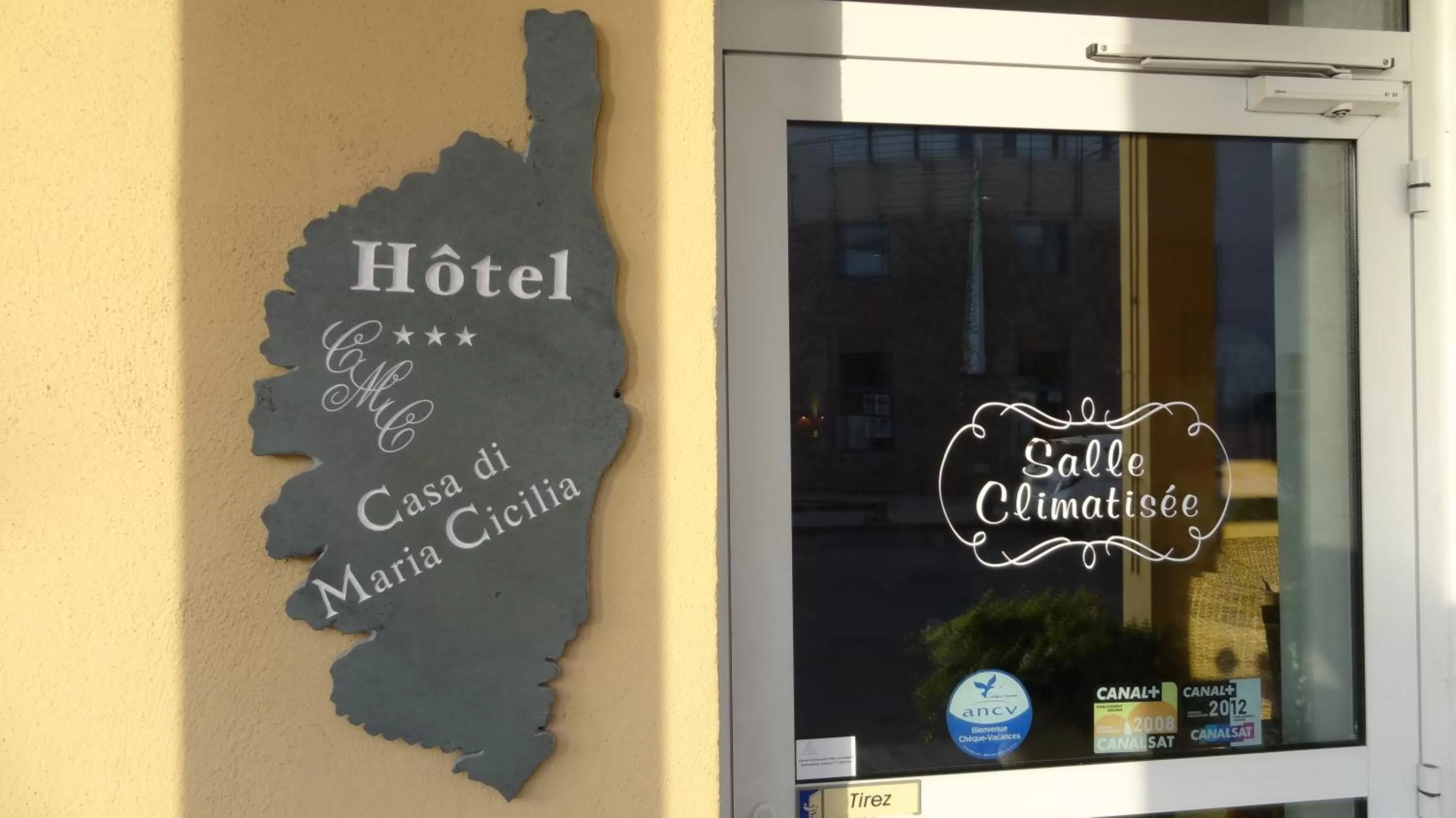 Facade/entrance in Hôtel A casa di Maria Cicilia