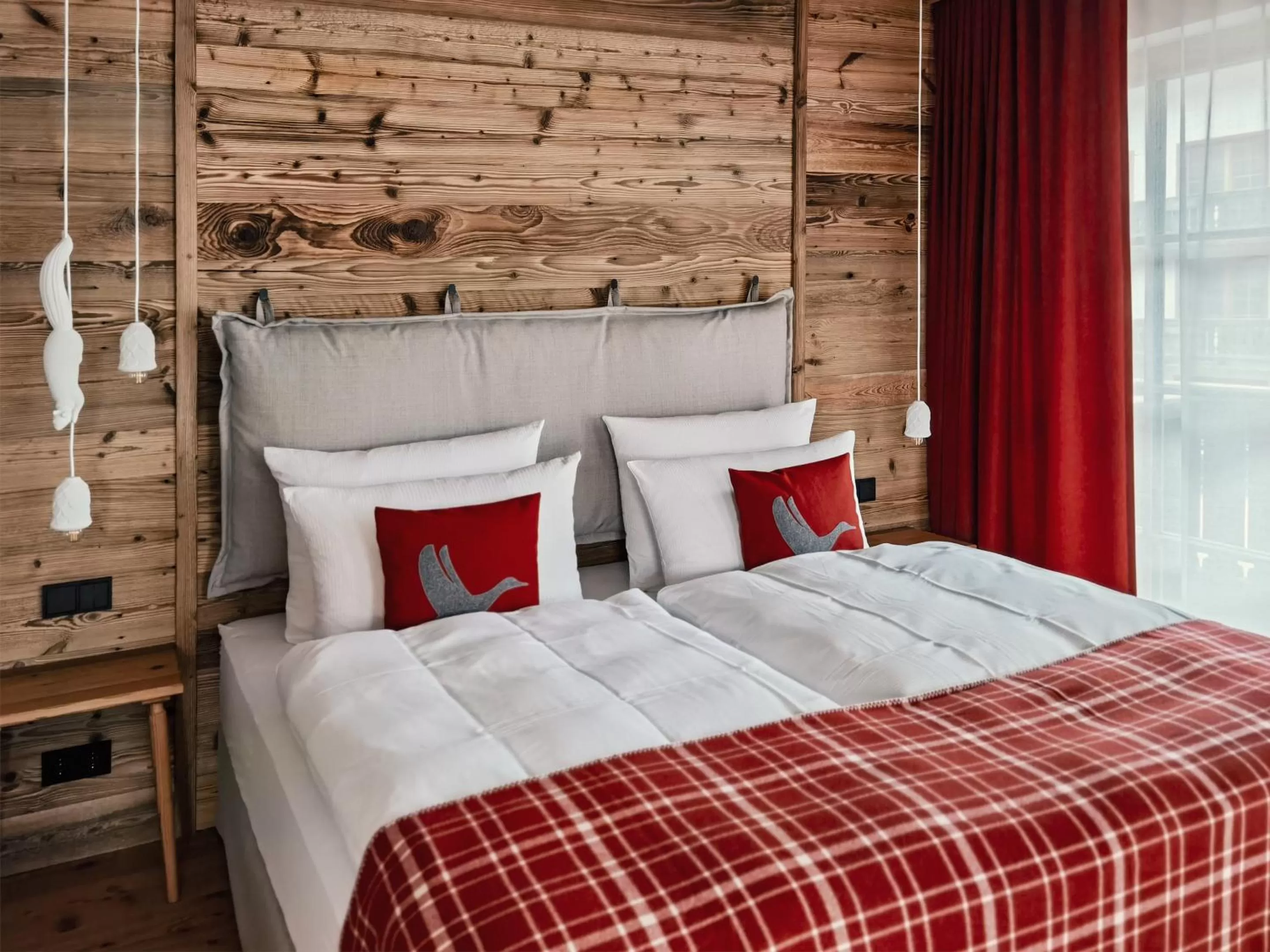 Photo of the whole room, Bed in Das Achental Resort