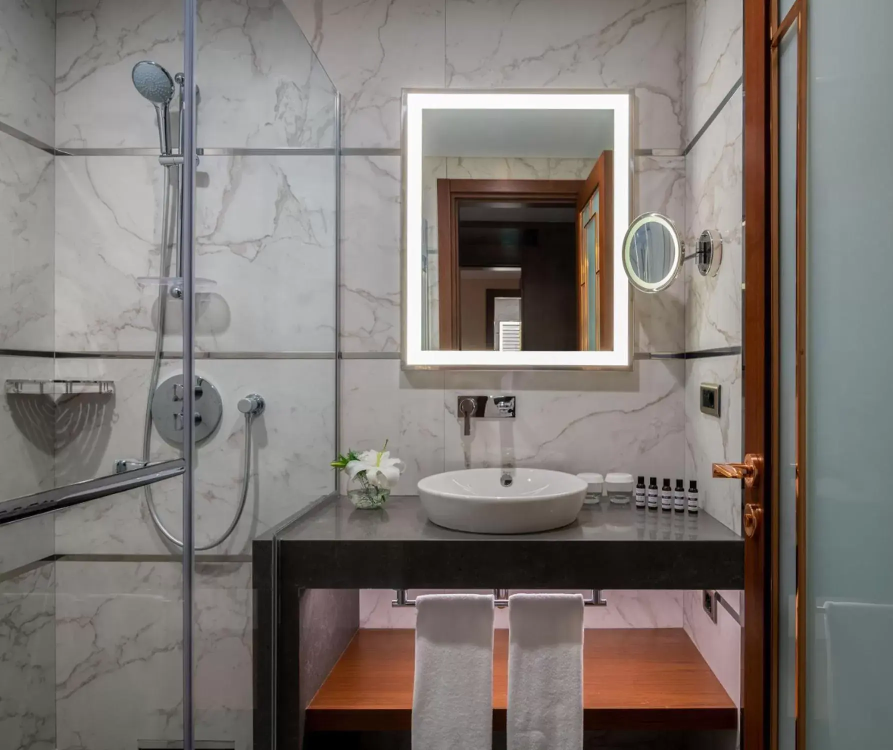 Bathroom in Mövenpick Hotel Istanbul Asia Airport