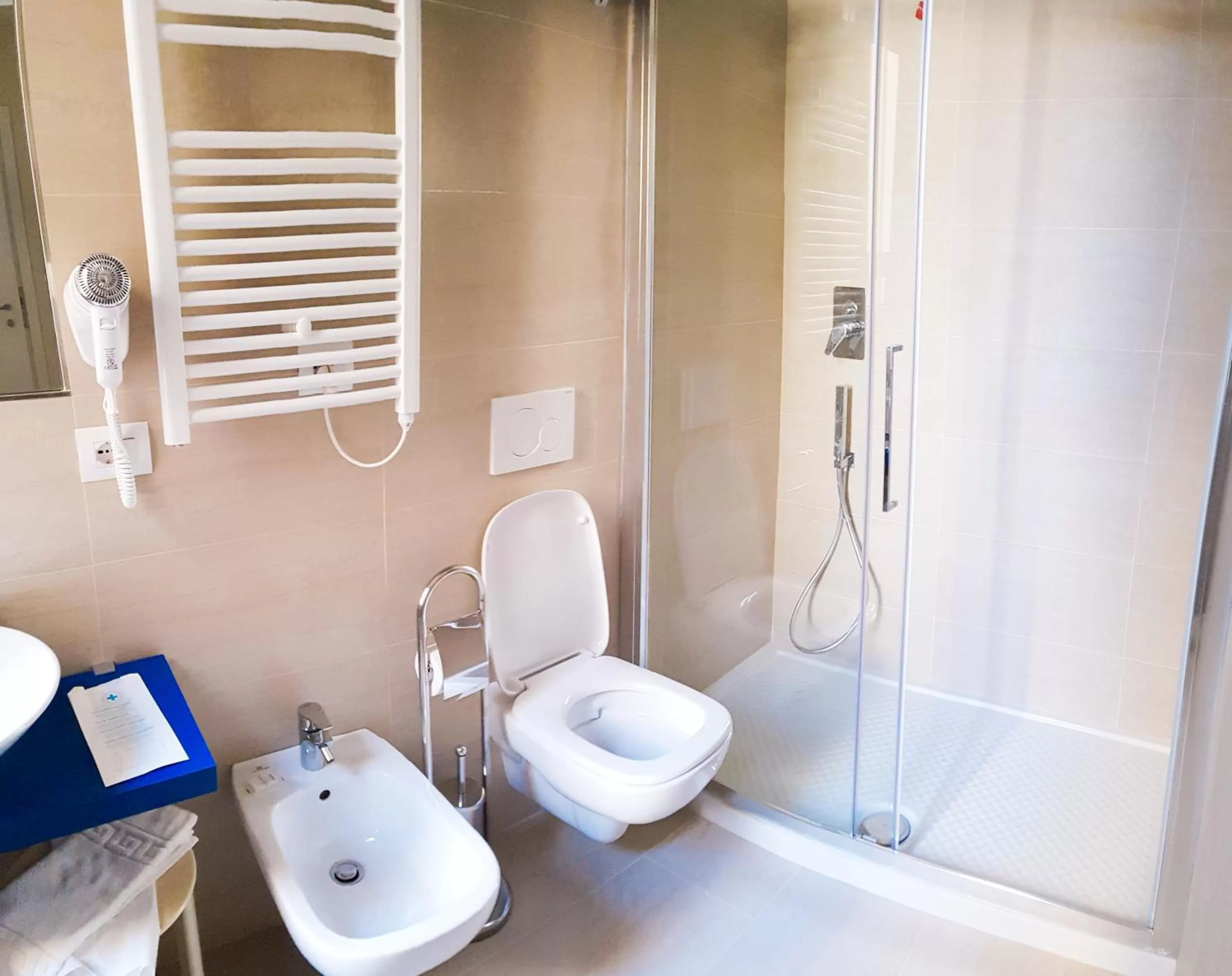 Shower in Roma Hotel