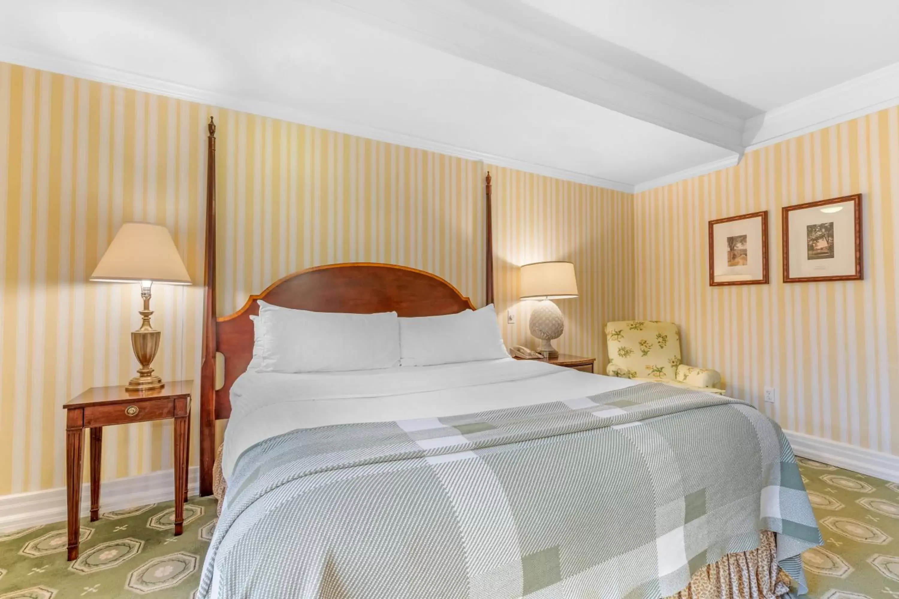 Bathroom, Bed in The Omni Homestead Resort