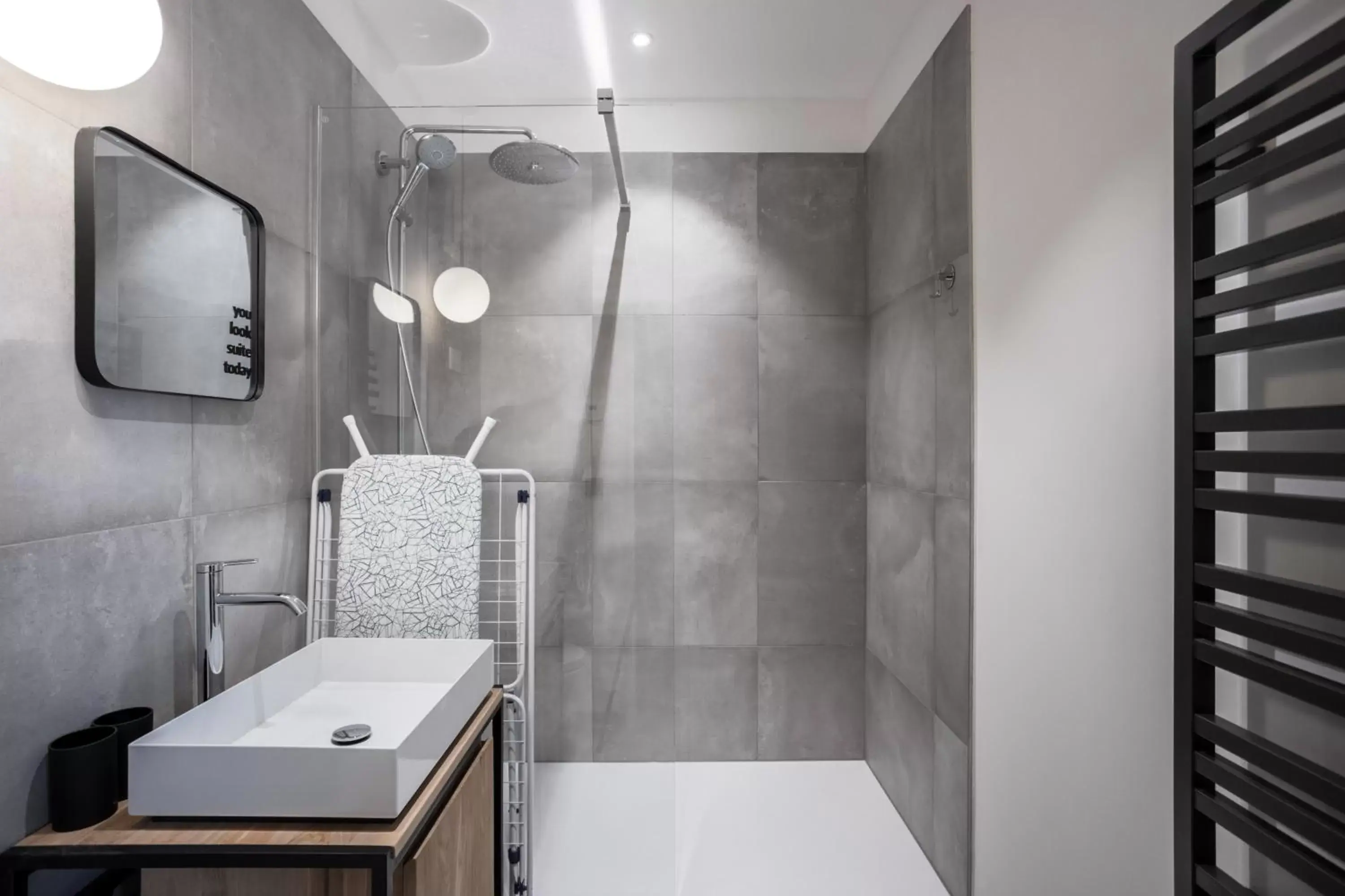 Shower in Limehome Erfurt Schmidtstedter Straße Shower in Limehome Erfurt Schmidtstedter Straße