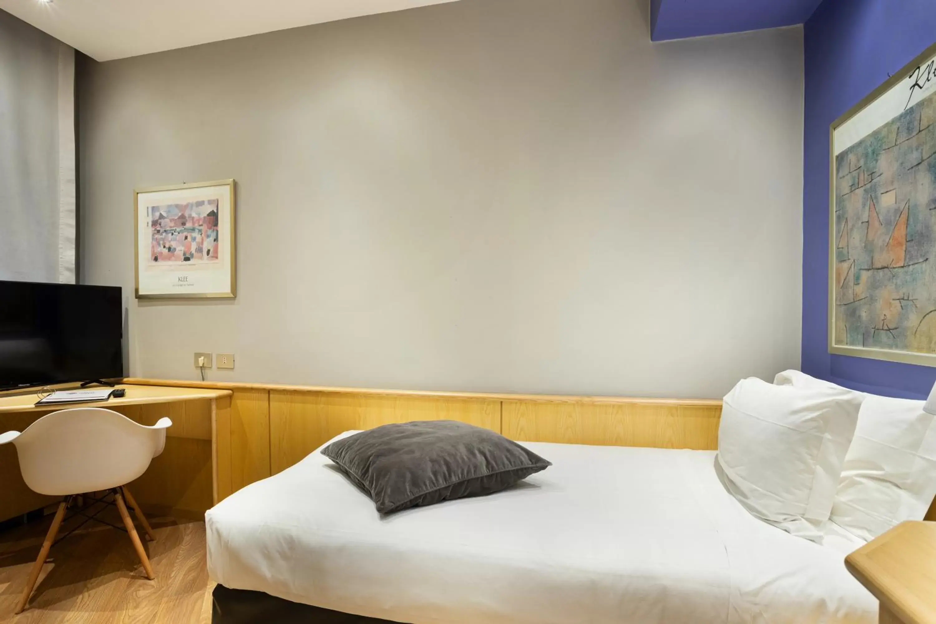 Bed in Best Western Plus Executive Hotel and Suites