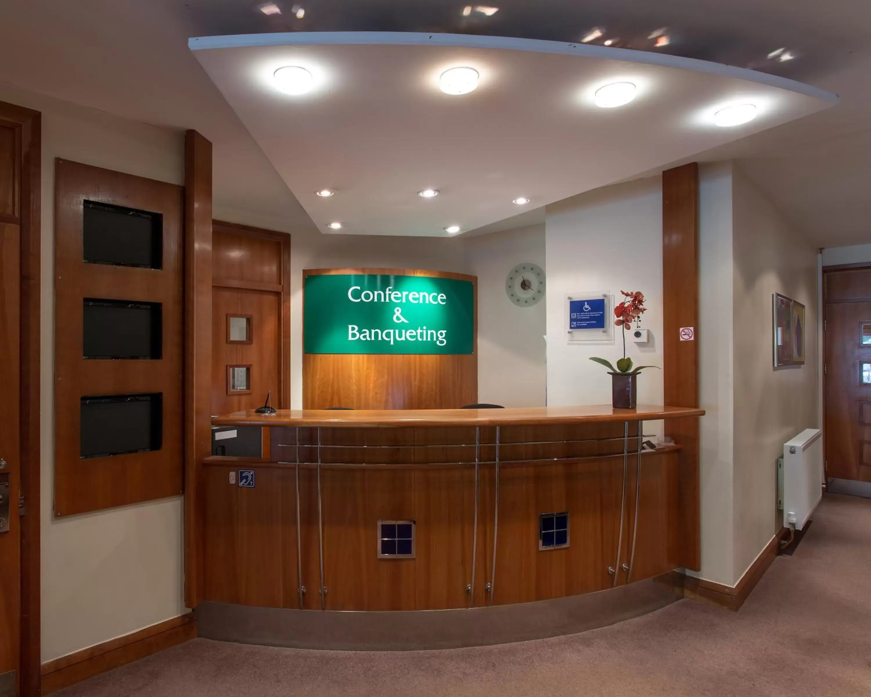 Business facilities, Lobby/Reception in Britannia Leeds Bradford Airport