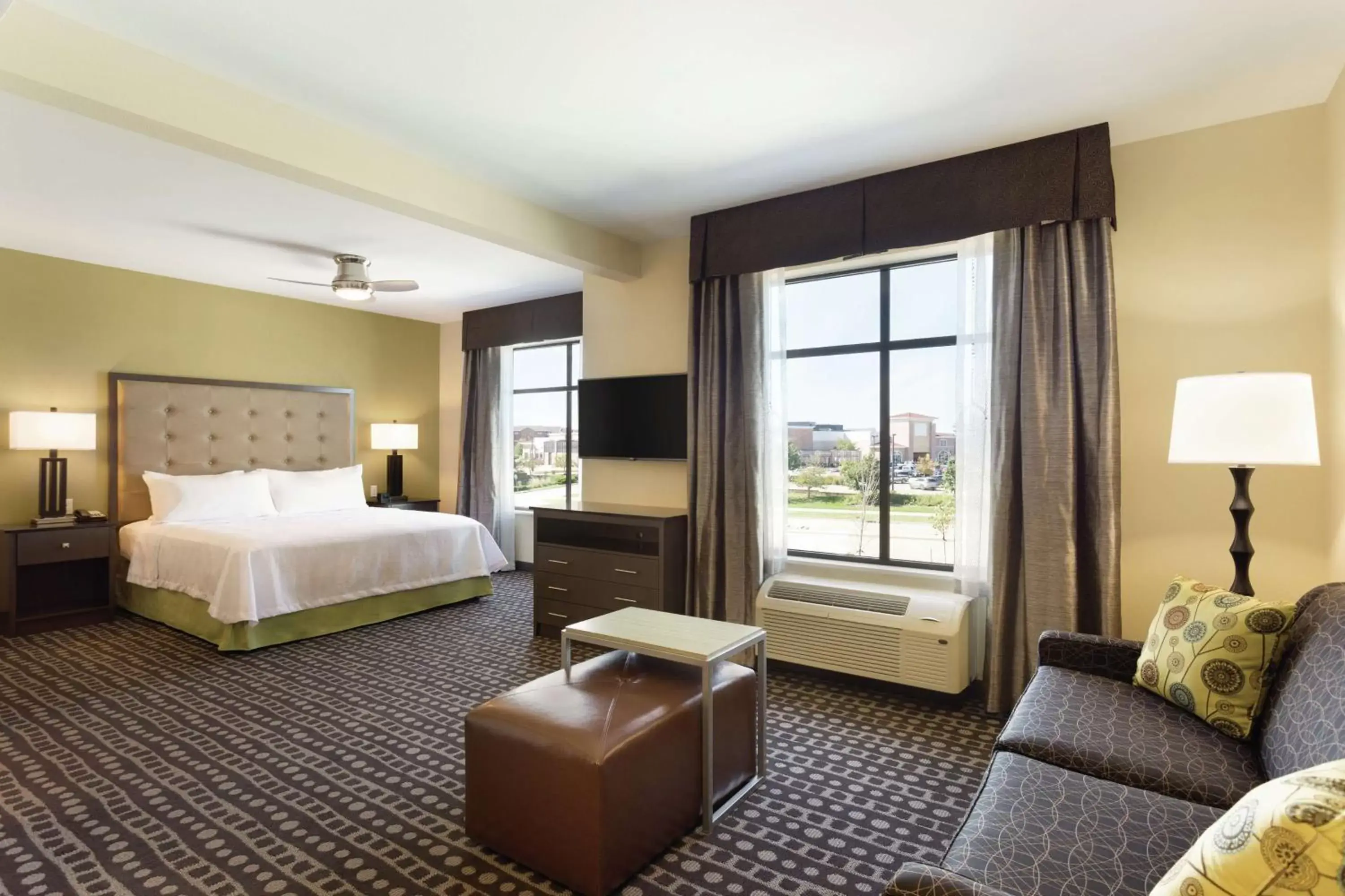 Bedroom in Homewood Suites by Hilton Ankeny