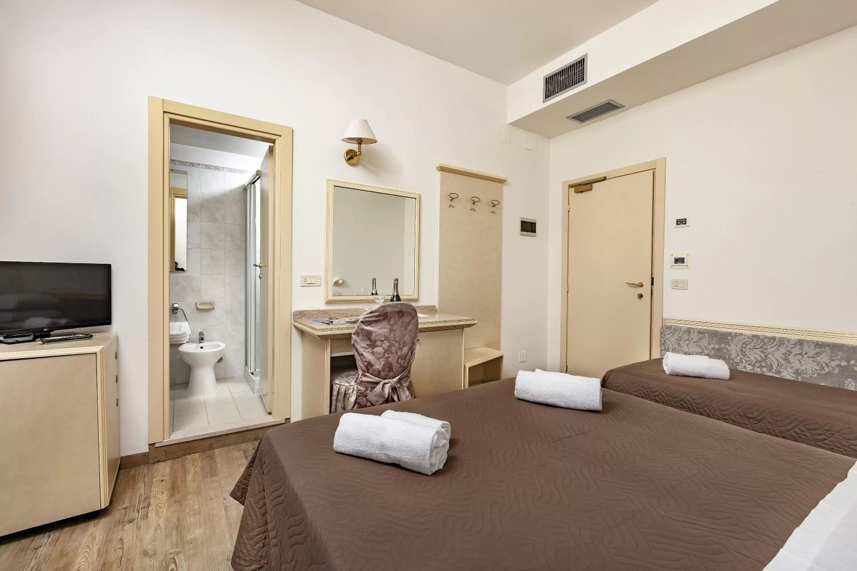 Bed in Ariminum Hotel