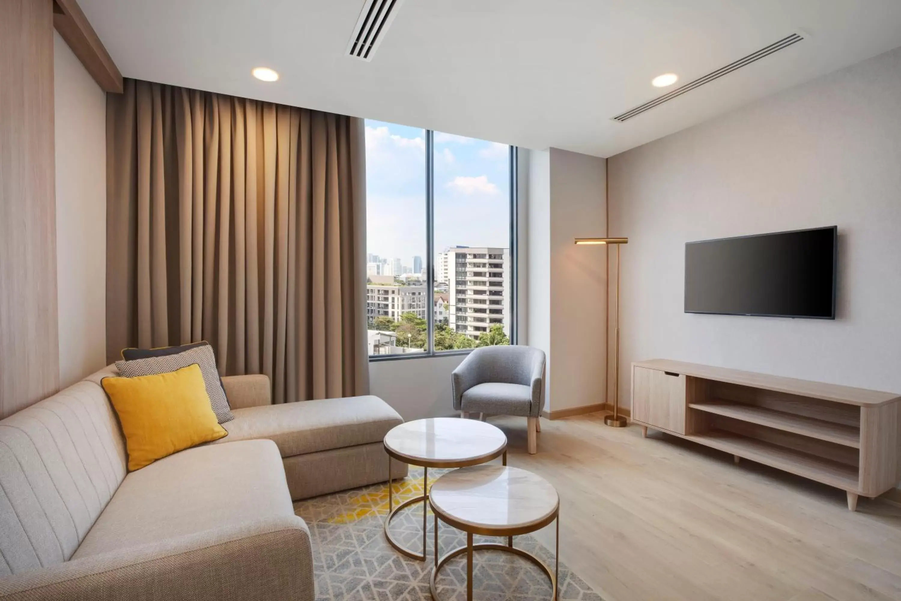 Photo of the whole room in Staybridge Suites Bangkok Thonglor by IHG Photo of the whole room in Staybridge Suites Bangkok Thonglor by IHG