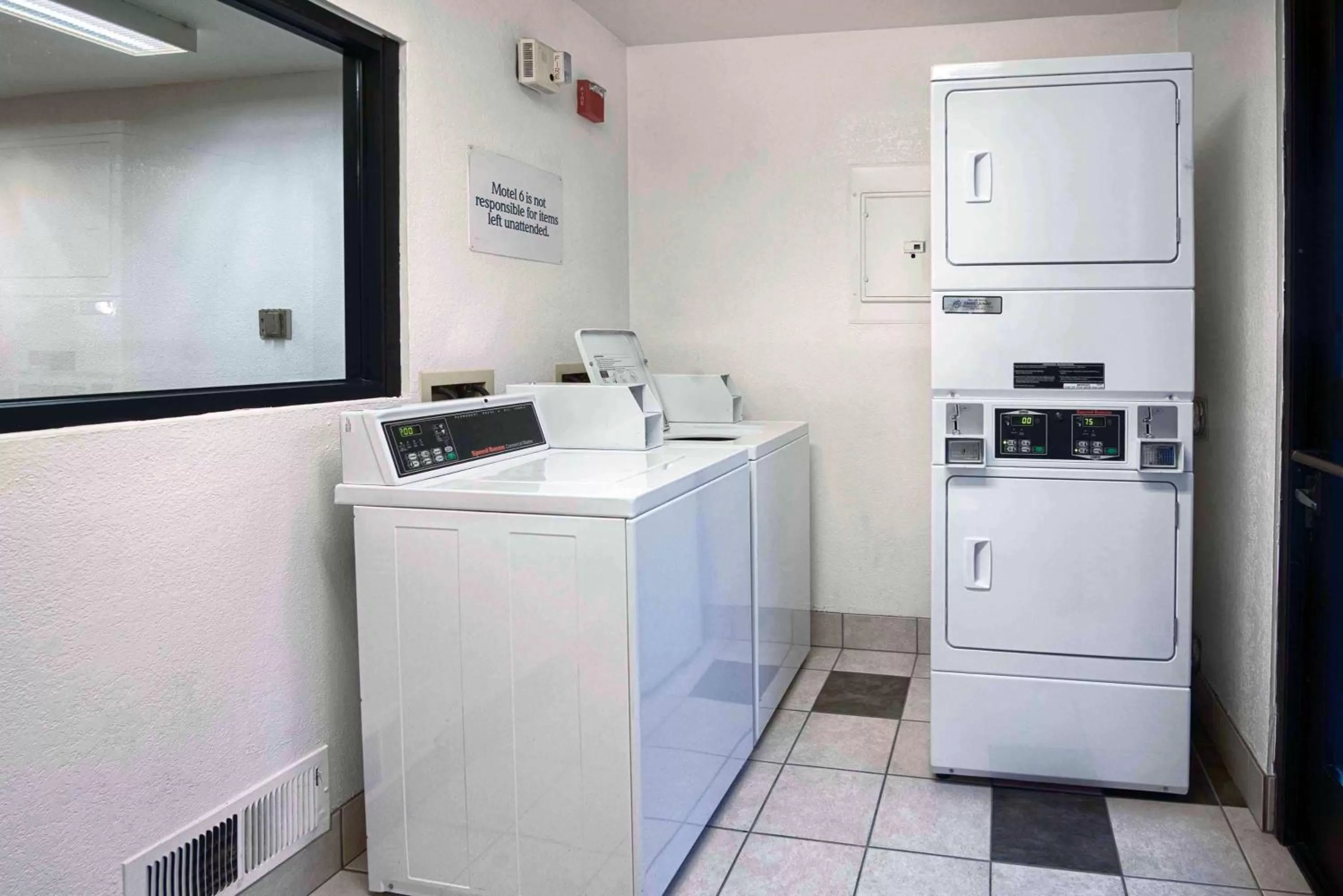 Property building in Motel 6-Mammoth Lakes, CA