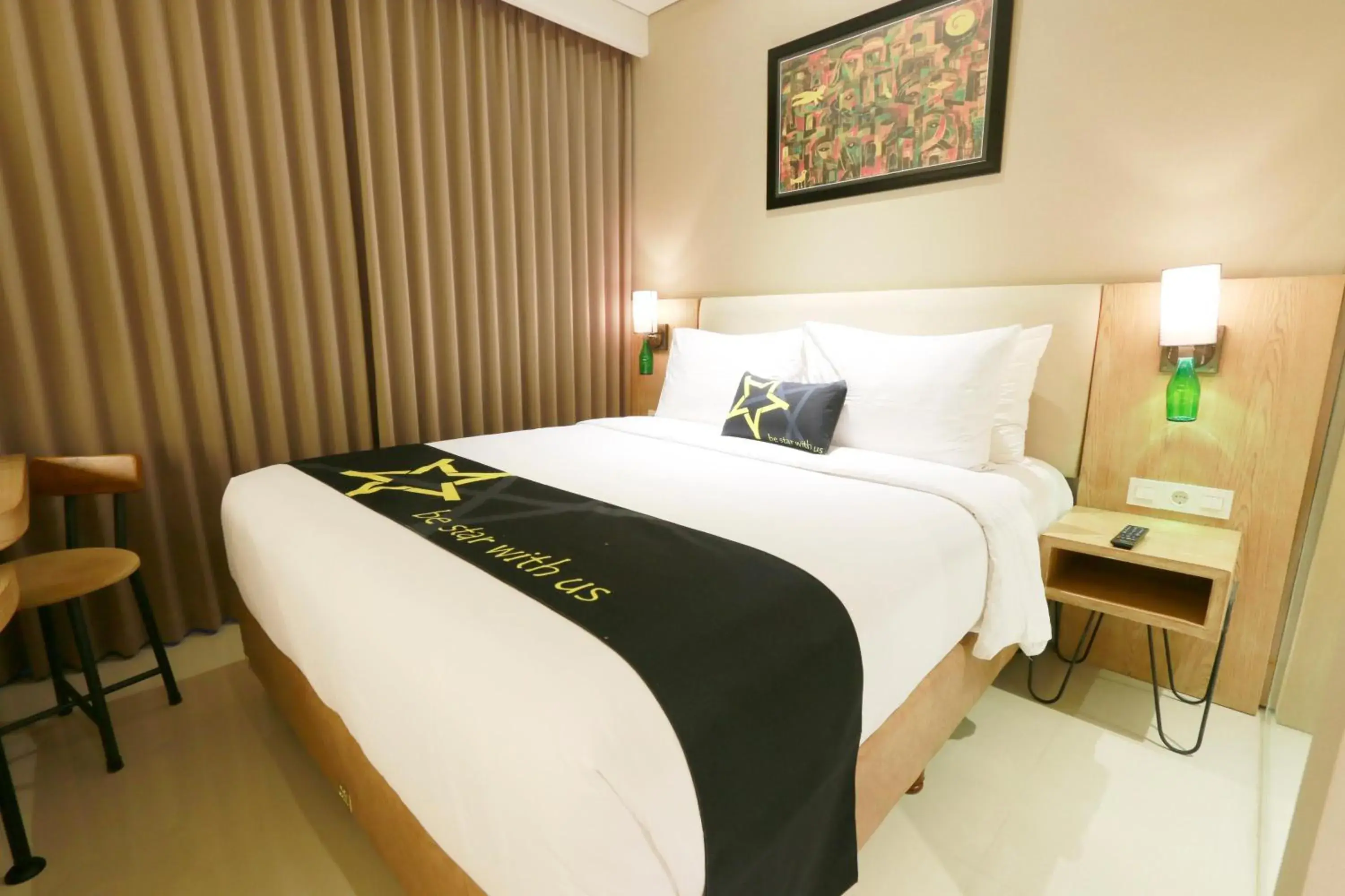 Photo of the whole room, Bed in Yellow Star Gejayan Hotel