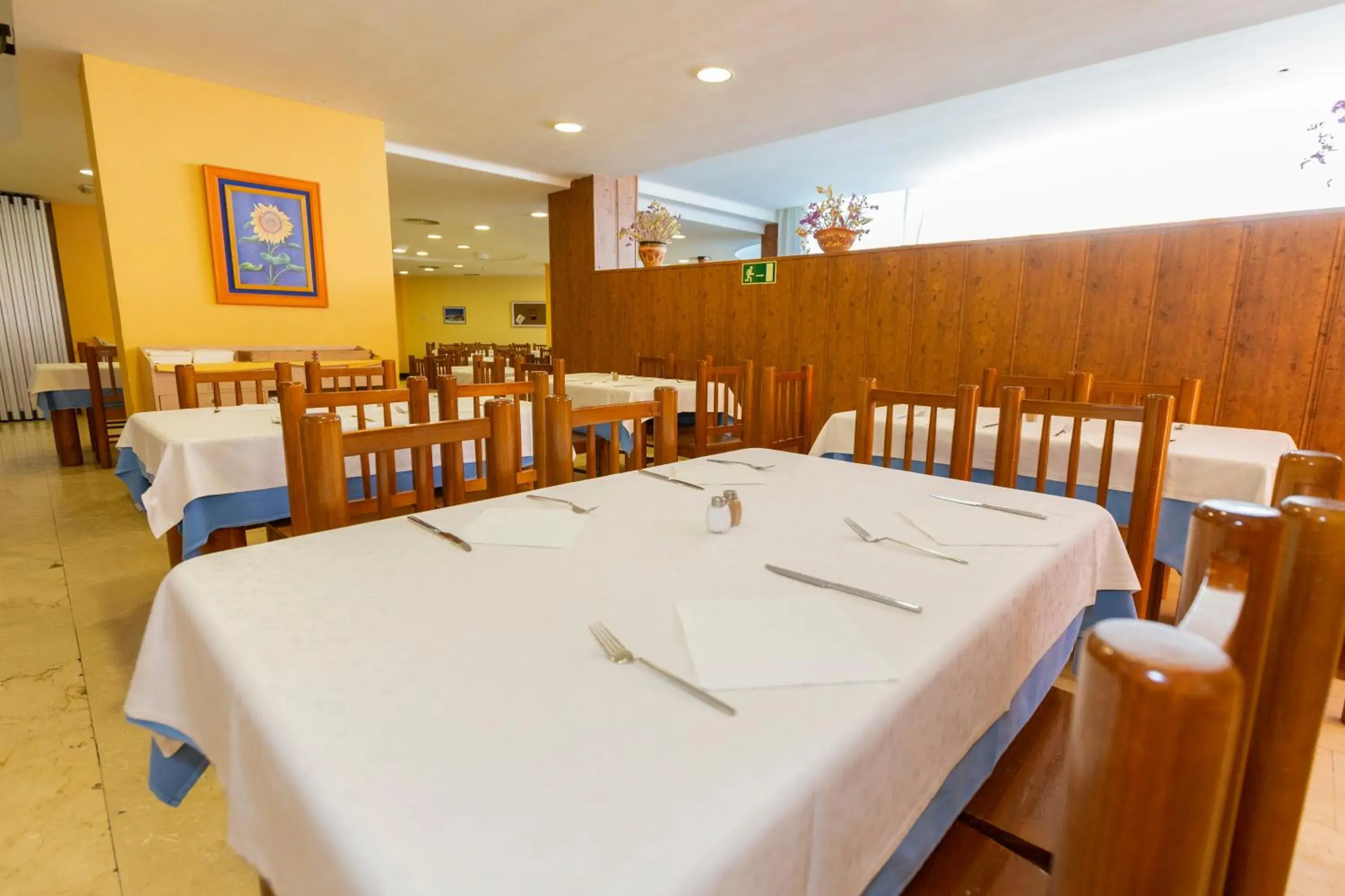 Restaurant/Places to Eat in Villa De Adeje Beach