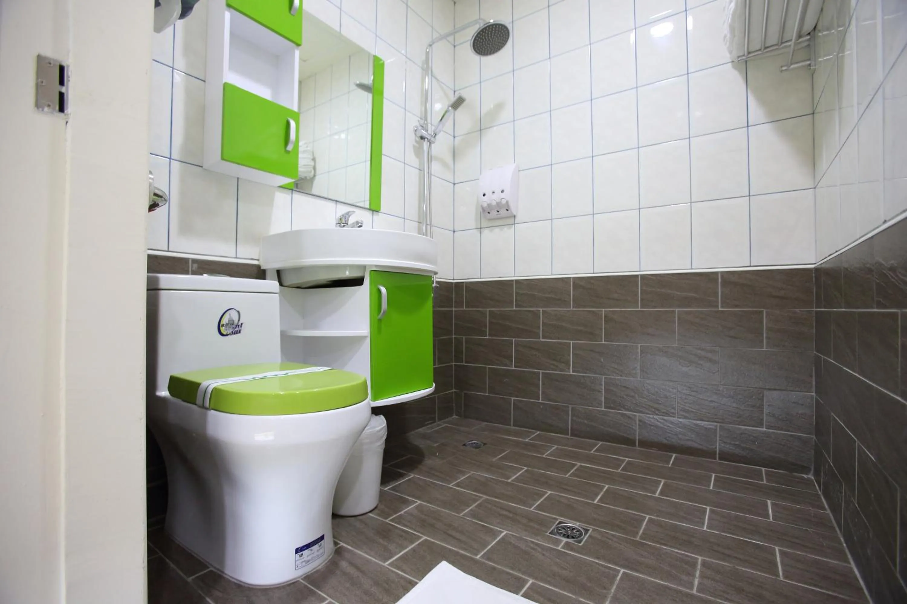 Bathroom in Clover house-自助式無人旅店
