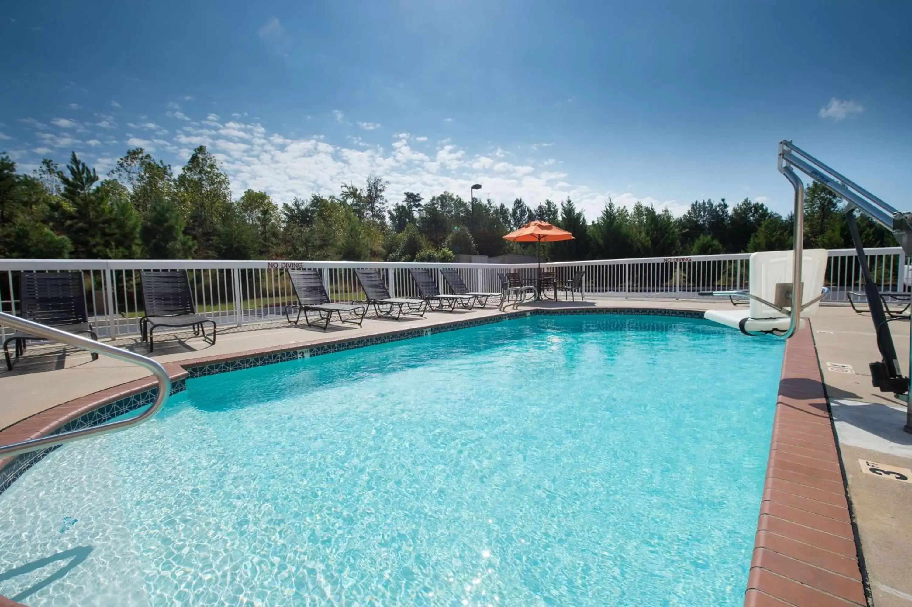 Pool view, Swimming Pool in Hampton Inn Cornelia