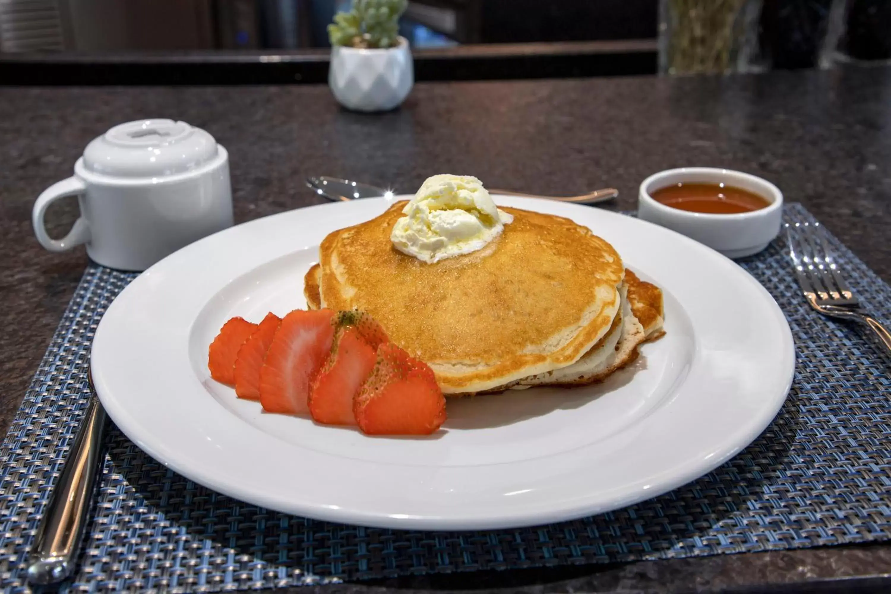 Breakfast in Cambria Hotel Austin Uptown near the Domain