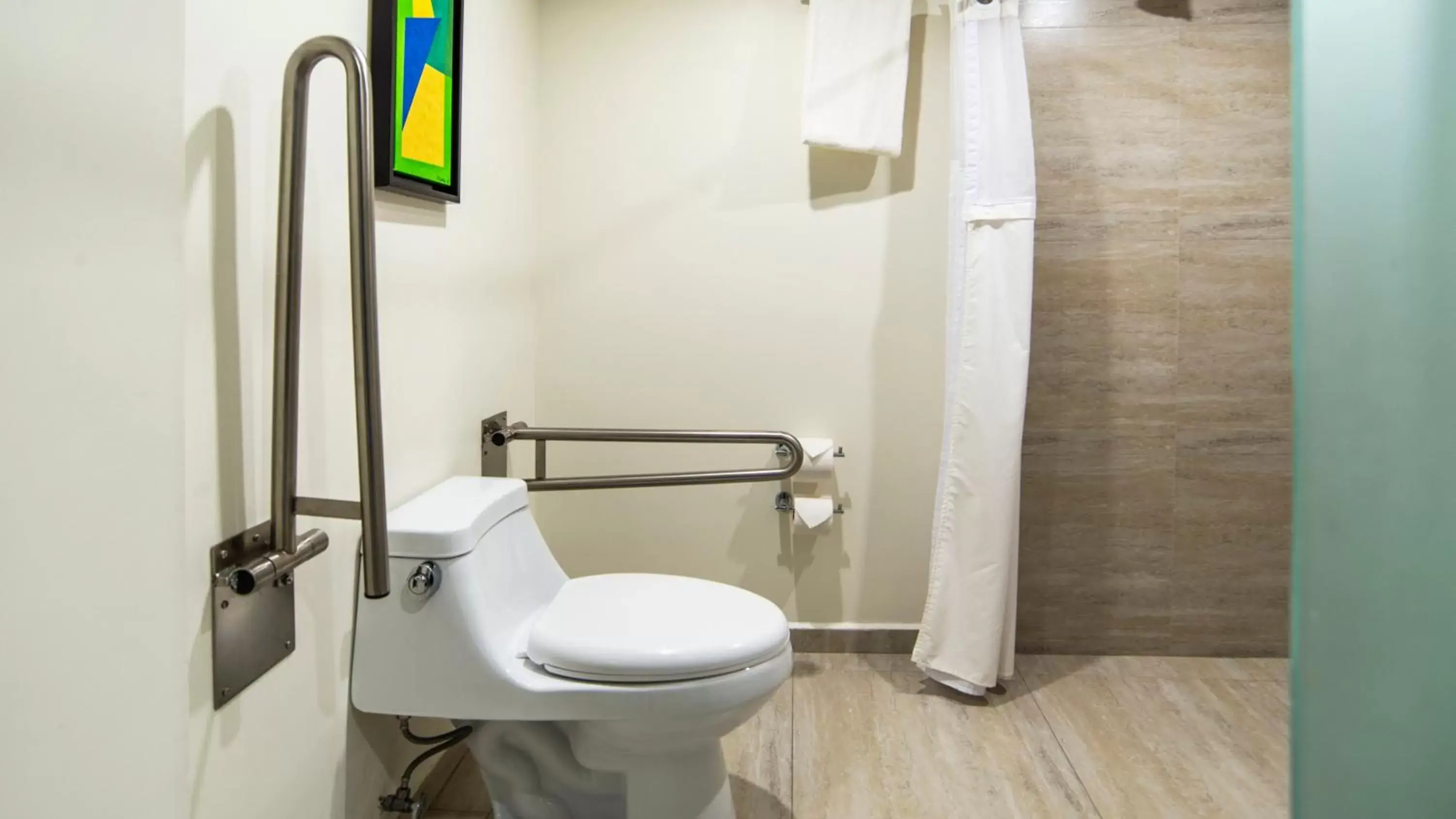 Bathroom in Holiday Inn Mexico Dali Airport, an IHG Hotel