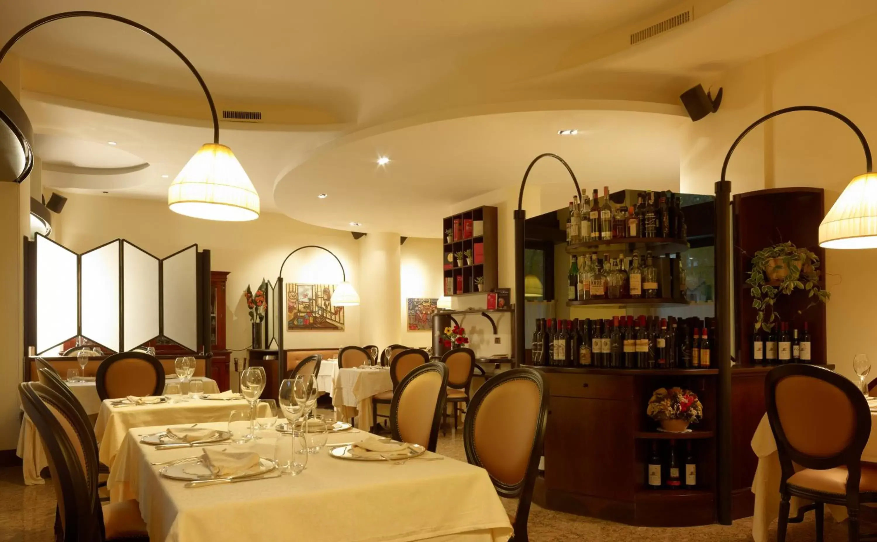 Restaurant/Places to Eat in Hotel Moderno