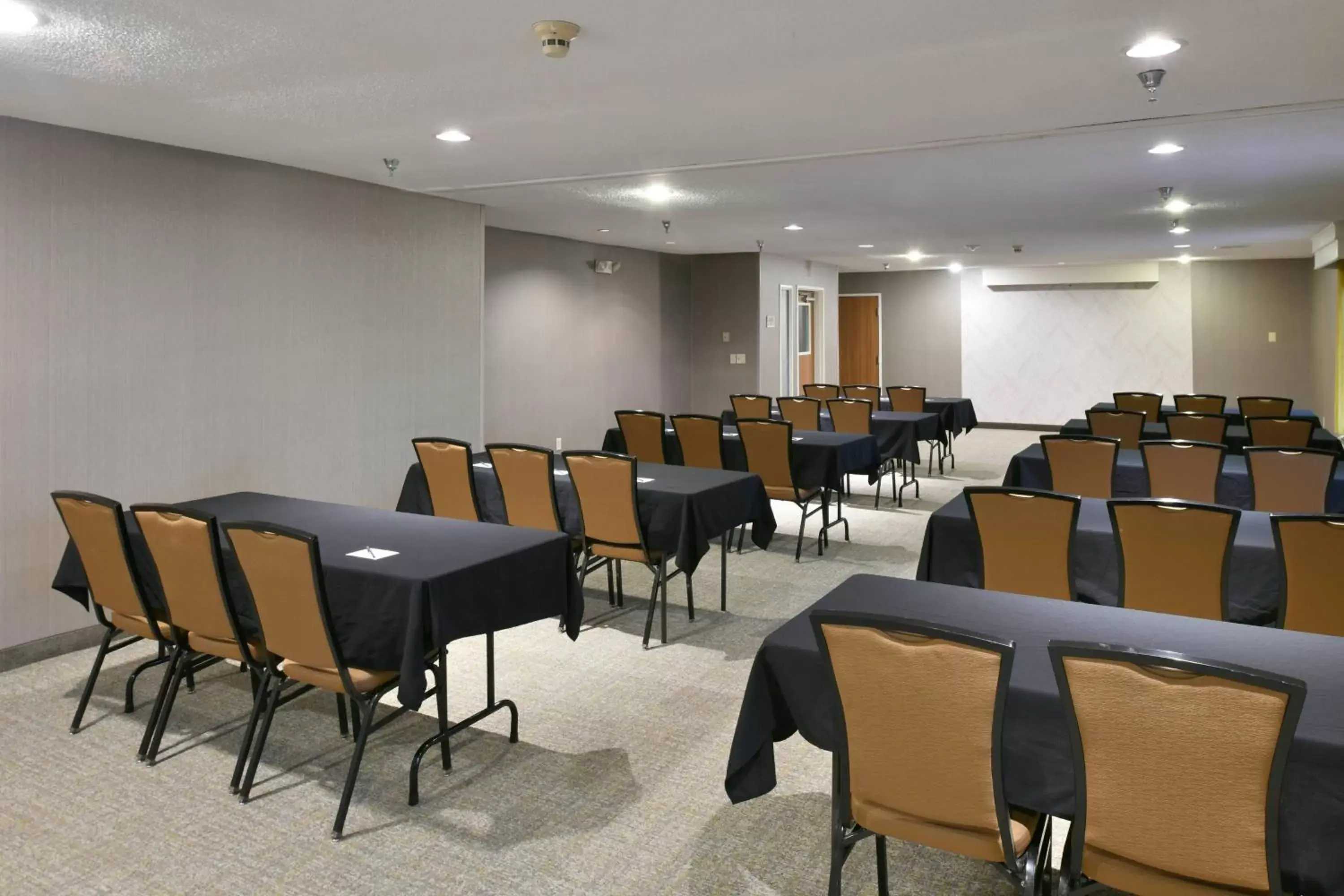 Meeting/conference room in SpringHill Suites Des Moines West