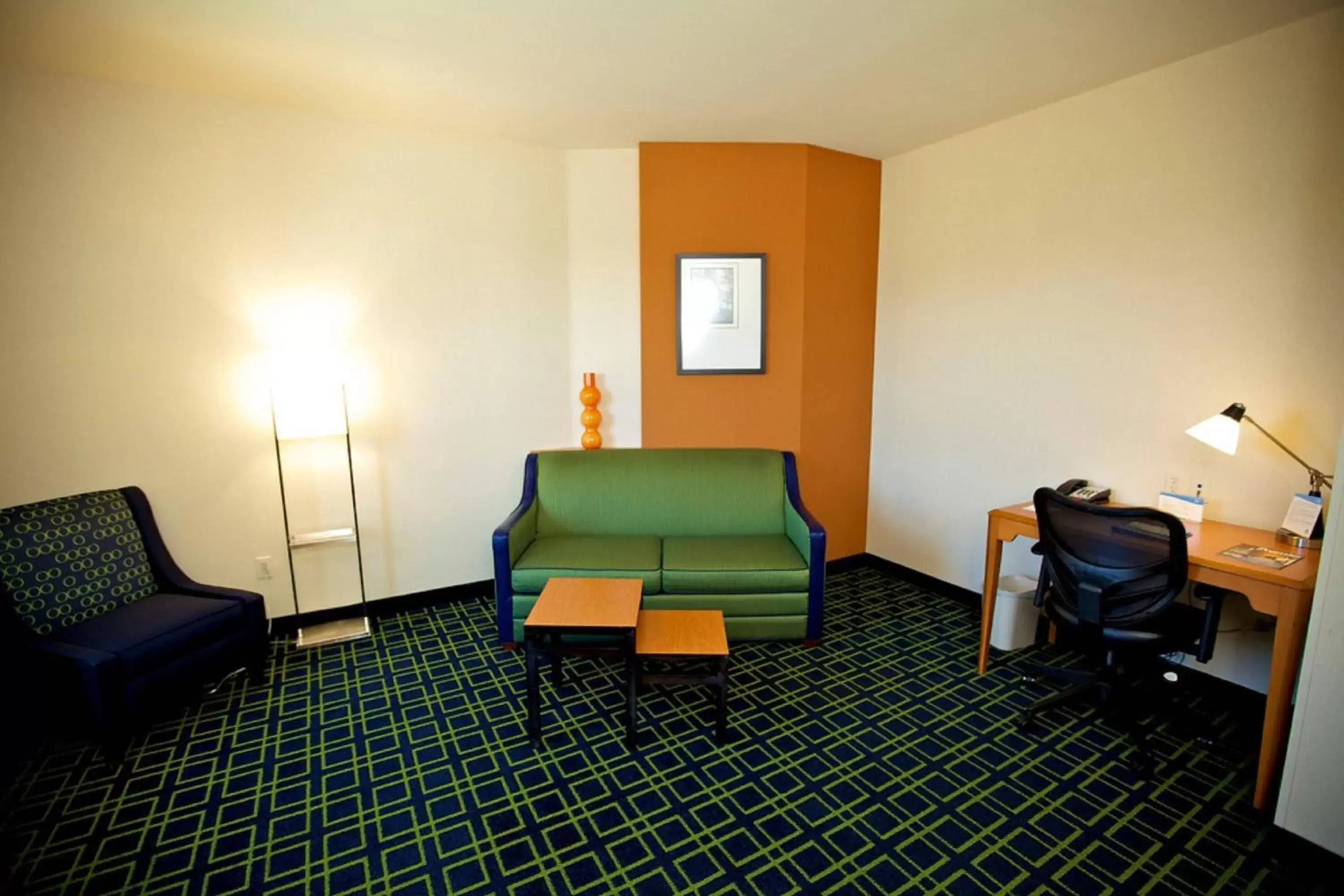 Living room, Seating Area in Fairfield Inn & Suites Santa Maria