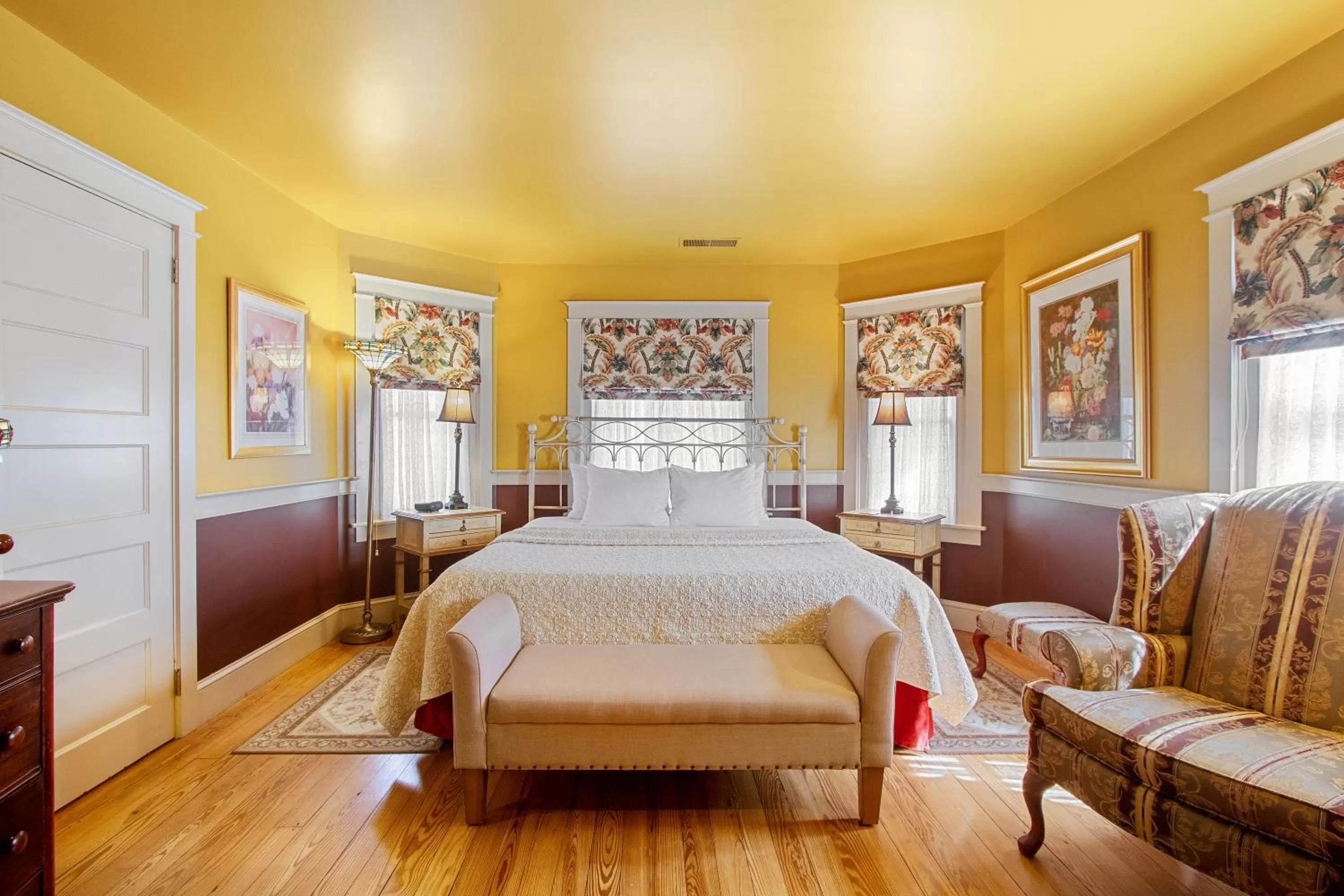 Bedroom, Bed in After Eight Bed and Breakfast