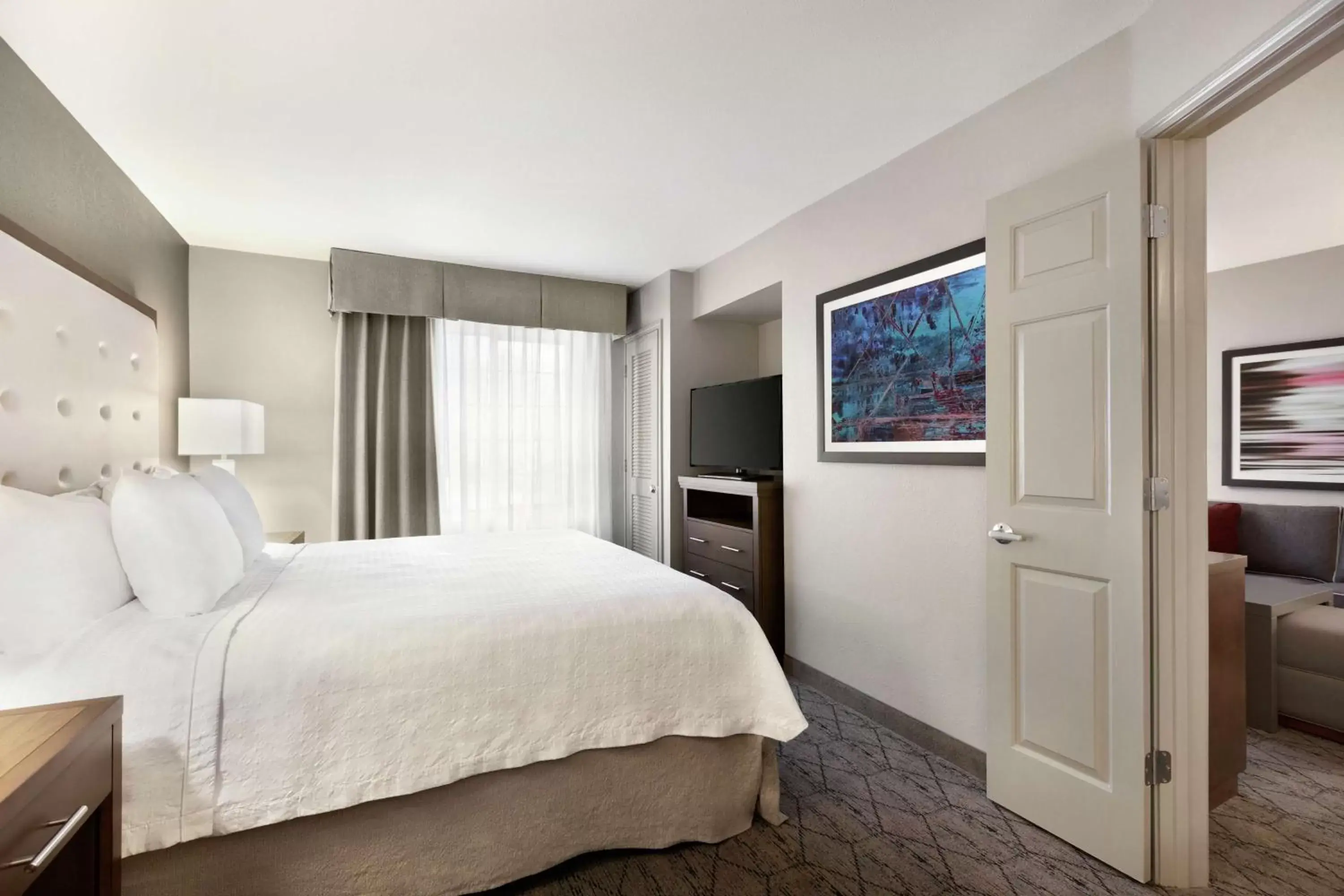 Bed in Homewood Suites by Hilton Portland Airport