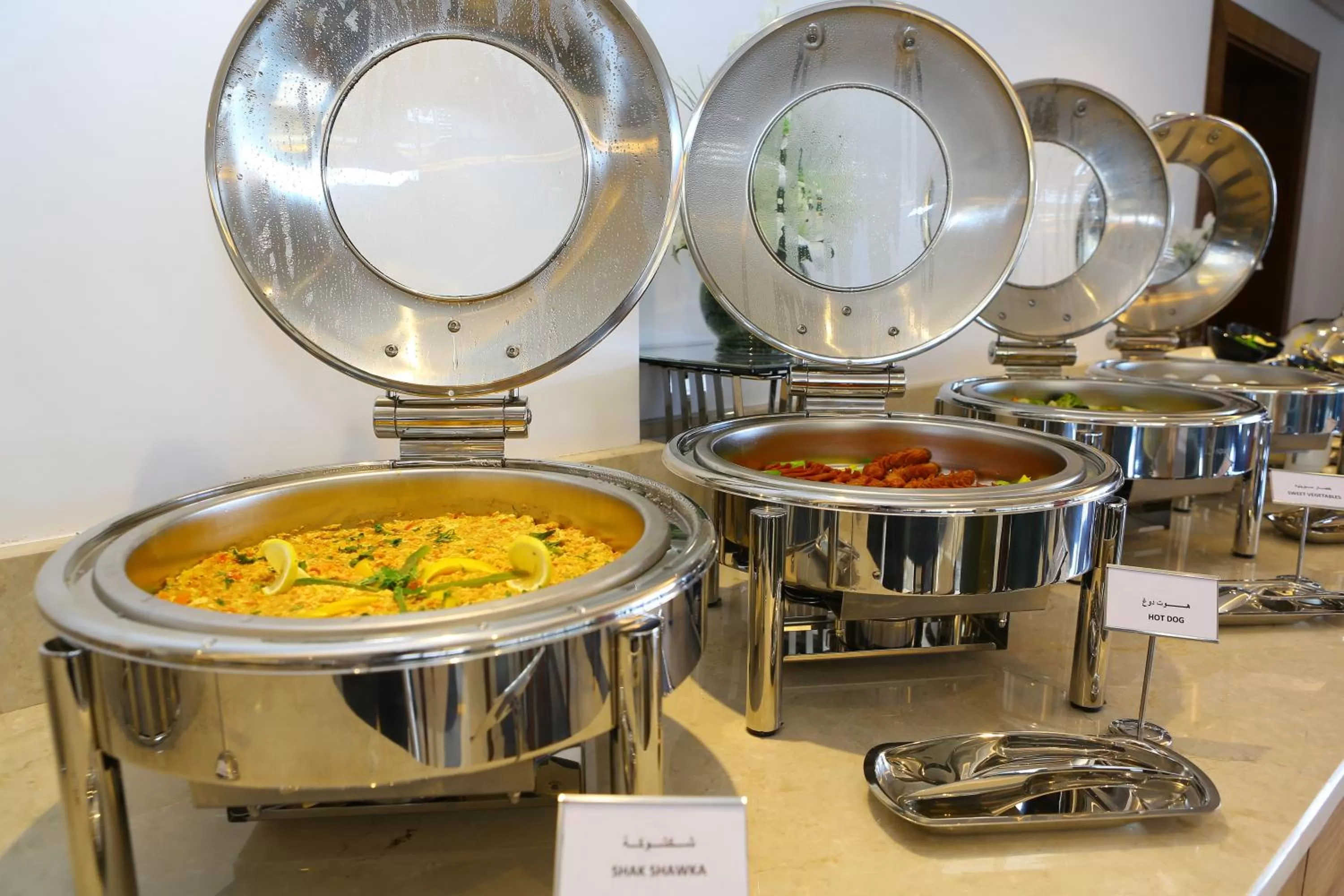 Breakfast in Weekend Hotel Sari