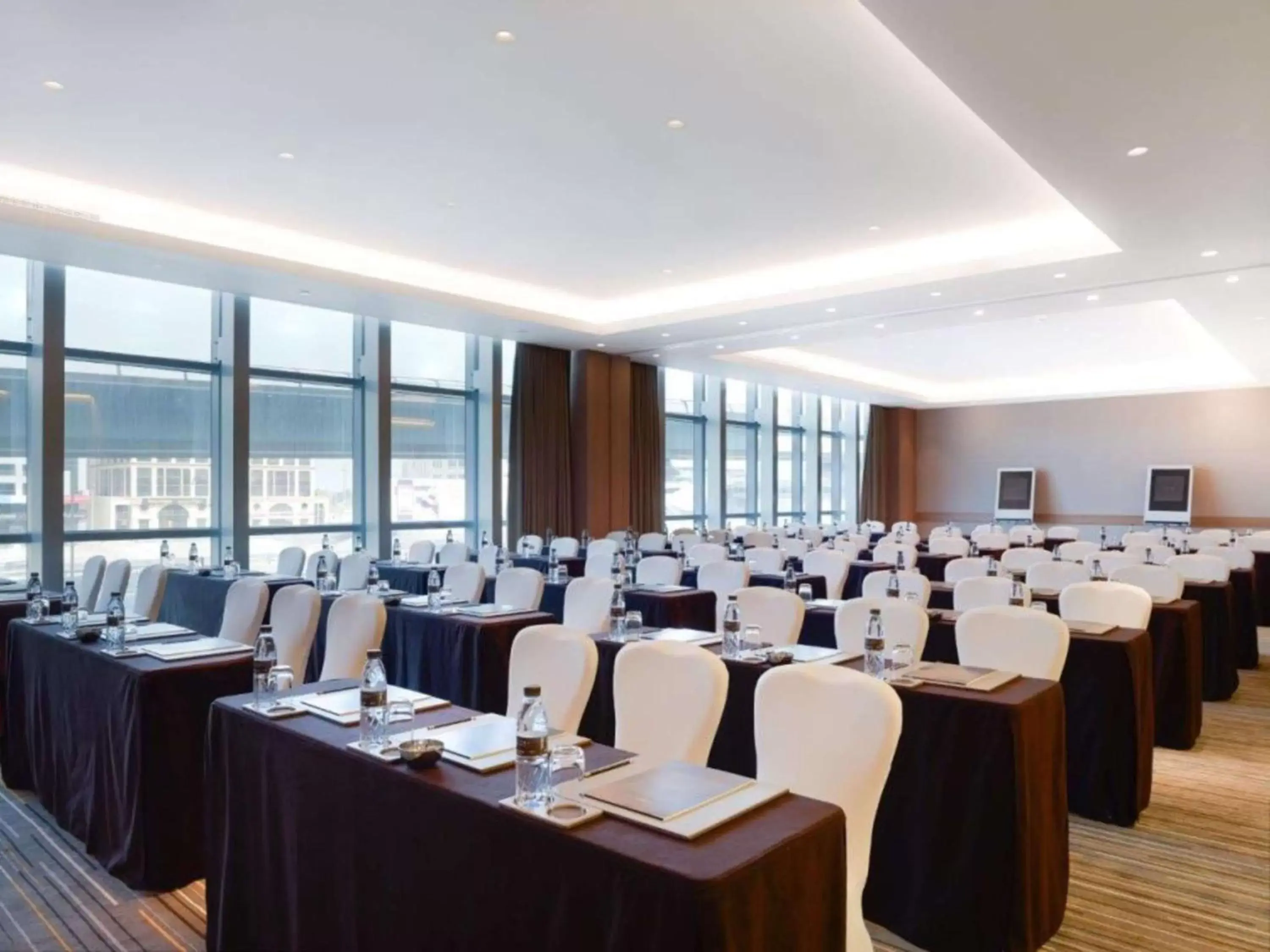 Meeting/conference room in Sofitel Dubai Downtown